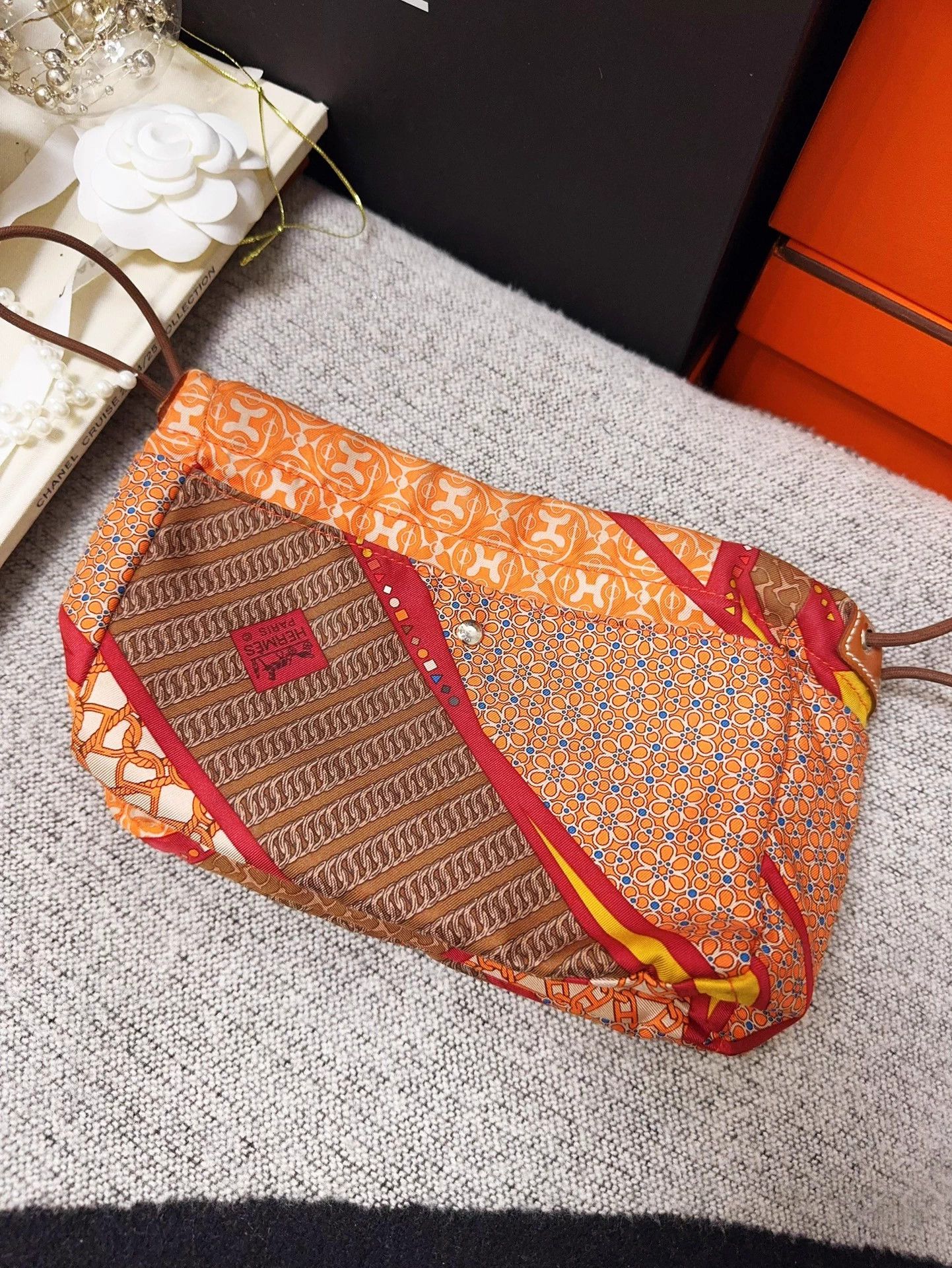Hermes Hermes Fourbi20 Orange & Brown Silk Liner MINT Size ONE SIZE - 1 Thumbnail