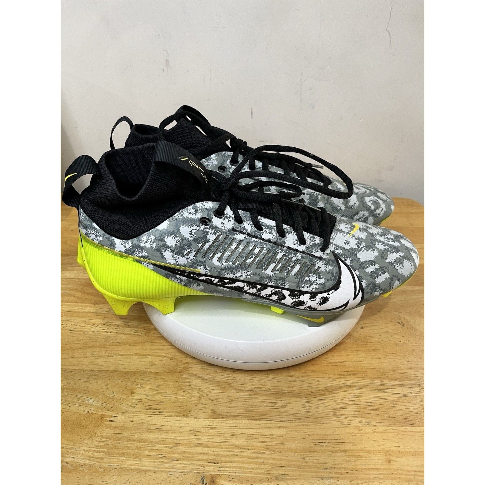 Nike Nike Vapor Edgr Pro 360 2 Football Cleats Black Volt SZ 11.5 Size US 11.5 / EU 44-45 - 2 Thumbnail