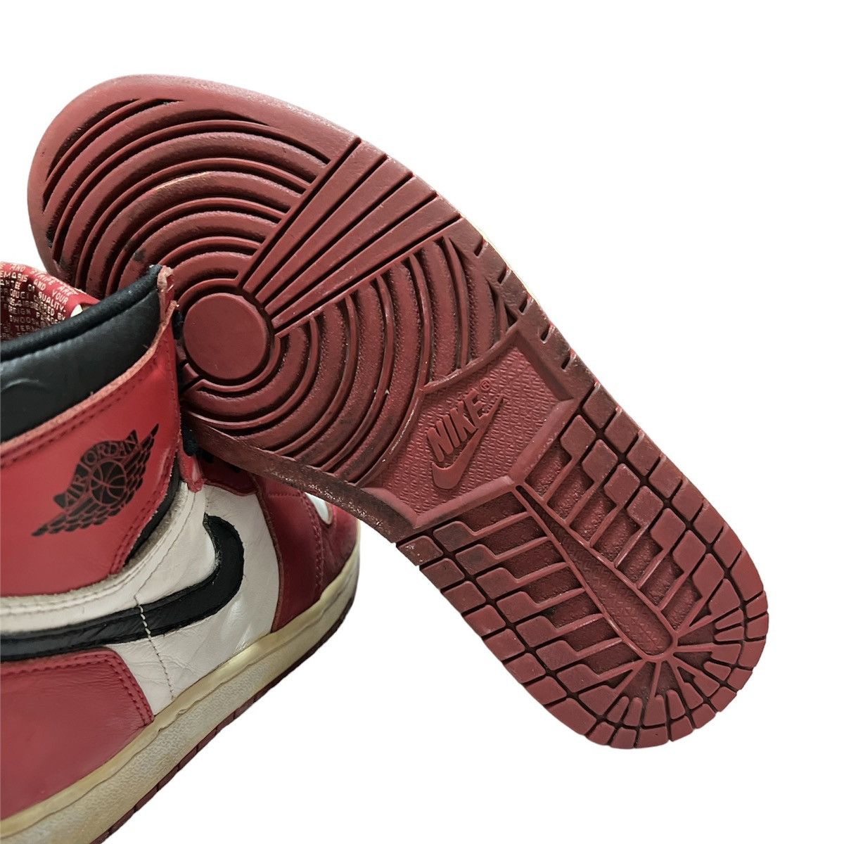 Jordan Brand Retro OG Nike Air Jordan 1 High Chicago 1994 Size US 7.5 / EU 40-41 - 17 Thumbnail