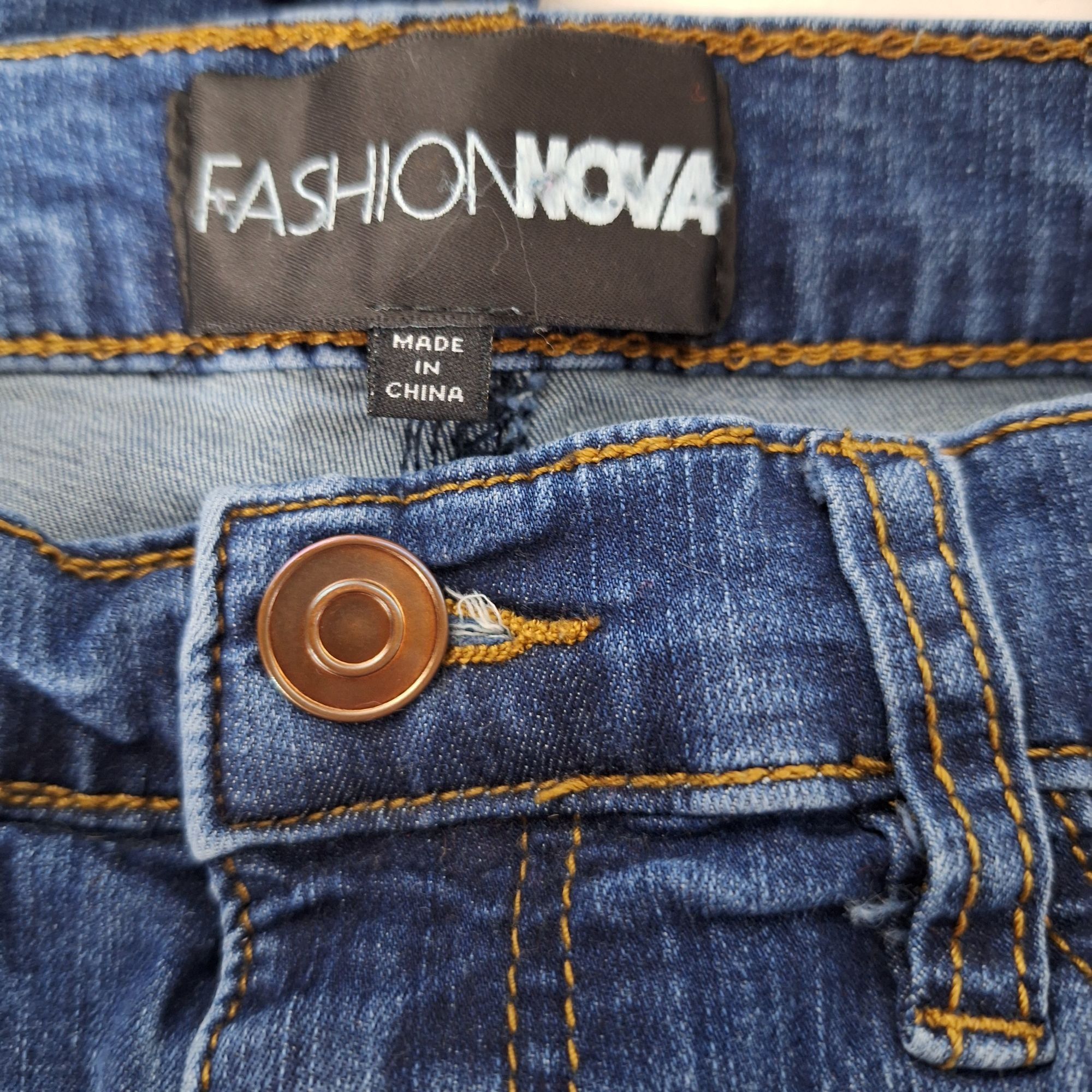 Fashion Nova Fashion Nova High Rise Skinny Jeans Dark Wash Stretchy Denim Size 27" / US 4 / IT 40 - 4 Thumbnail