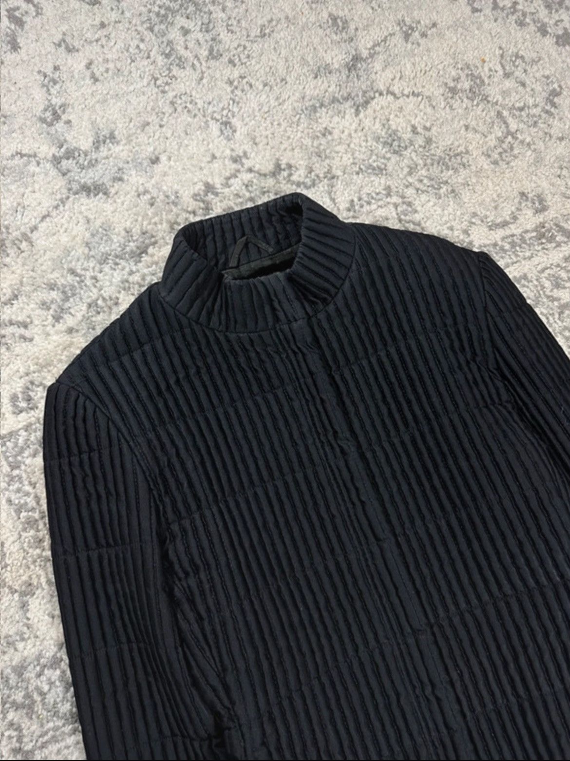 Gucci 2000 Black Quilted Pleated Jacket by Gucci Size S / US 4 / IT 40 - 3 Thumbnail