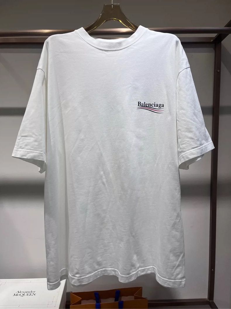 Balenciaga Balenciaga POLITICAL Series Coke T-Shirt Size US S / EU 44-46 / 1 - 1 Thumbnail