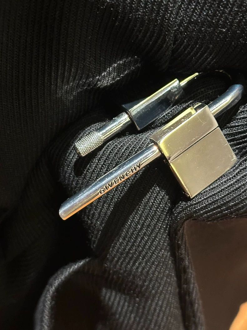 Givenchy Givenchy Silver buckle lock suit Size US M / EU 48-50 / 2 - 2 Thumbnail