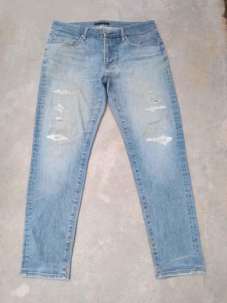 Japanese Brand Vintage Uniqlo Distressed Jeans 33x29 Size US 33 - 1 Thumbnail