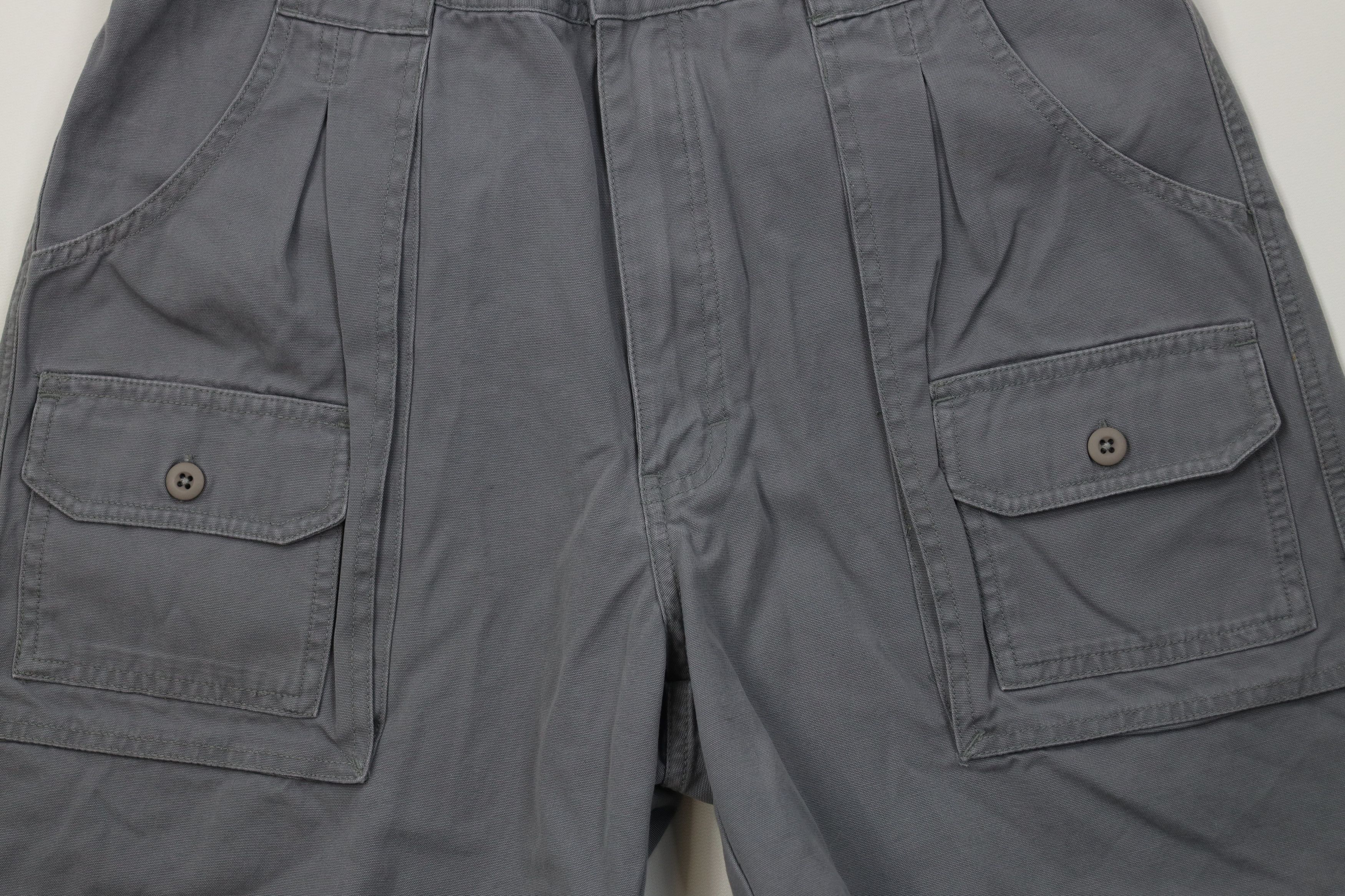 Cabelas Vintage Cabelas Above Knee 7 Pocket Cargo Trail Shorts Gray Size US 34 / EU 50 - 3 Thumbnail