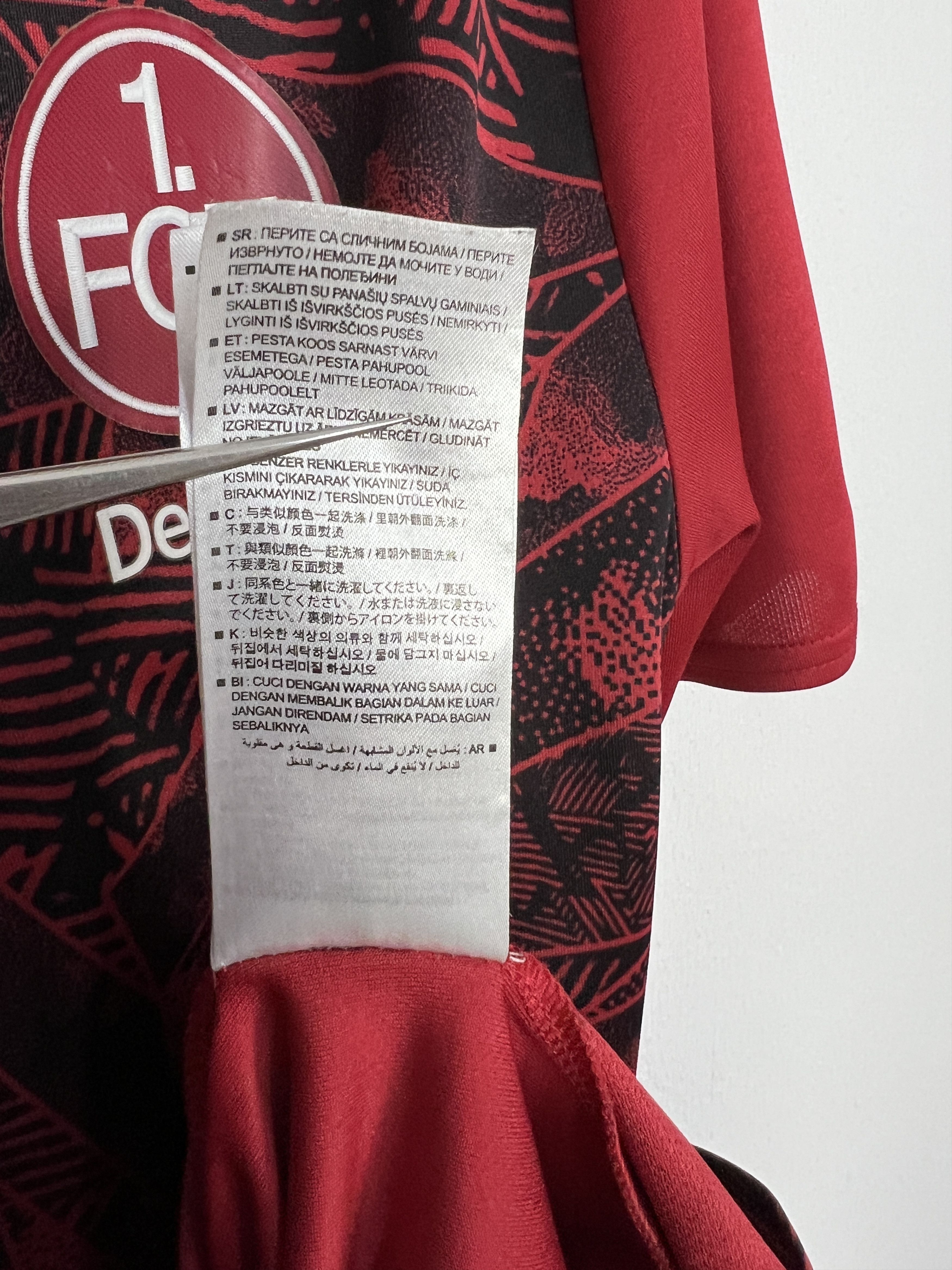 Umbro Nurnberg Football Train Shirt Soccer Jersey Sport Trikot Size US XXL / EU 58 / 5 - 7 Thumbnail