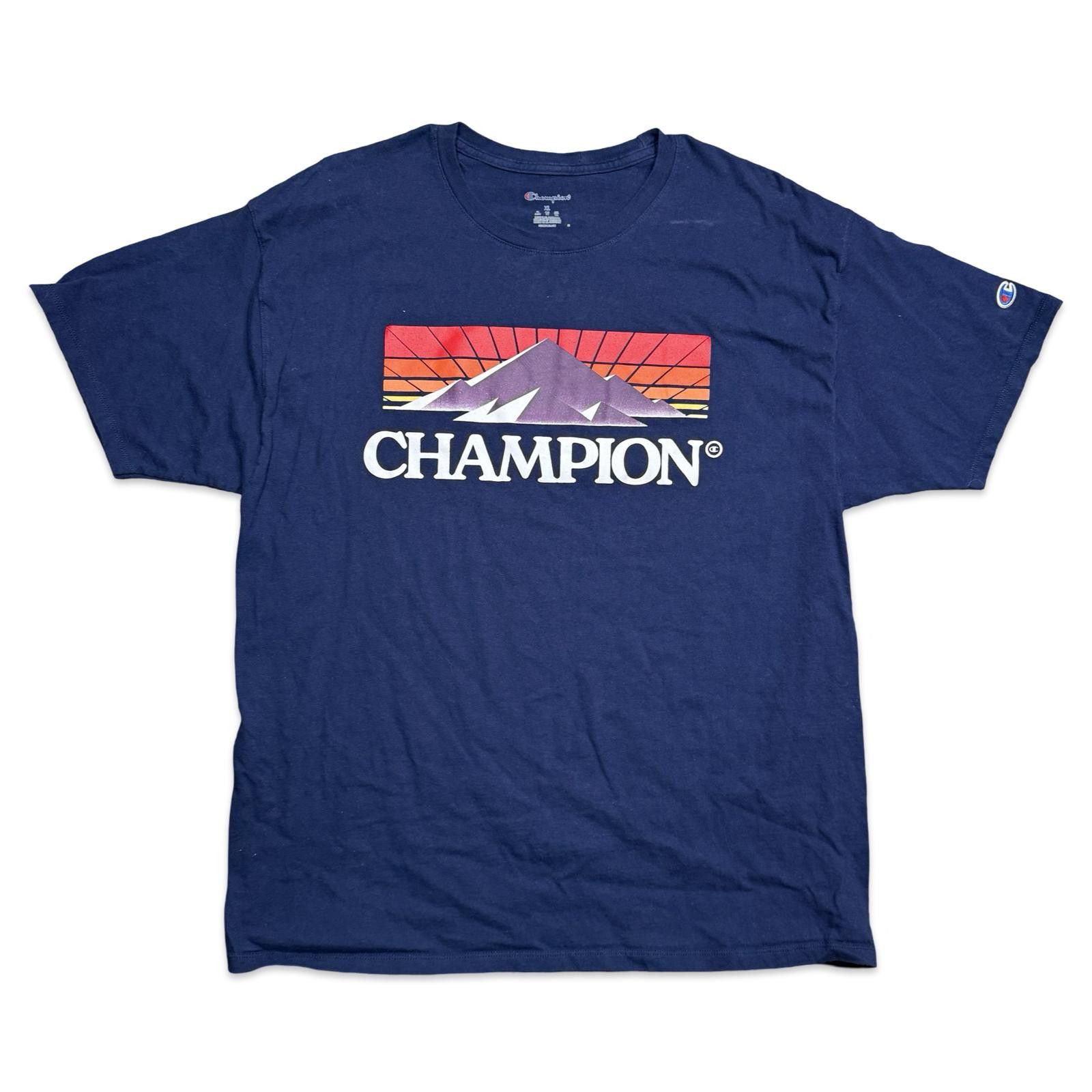 Champion Champion Mountain Retro Style Graphic T-Shirt Size US XL / EU 56 / 4 - 1 Thumbnail