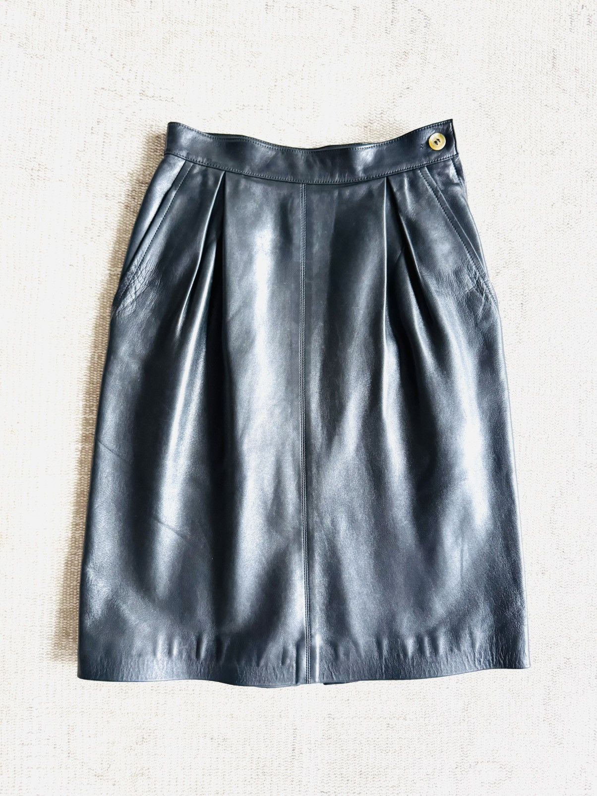 Yves Saint Laurent Vintage Yves Saint Laurent Rive Gauche Leather mini skirt Size 26" / US 2 / IT 38 - 2 Thumbnail