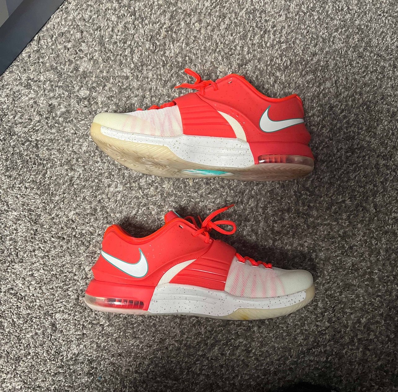 Nike Nike KD 7 XMAS / Egg nog Size US 11 / EU 44 - 2 Thumbnail