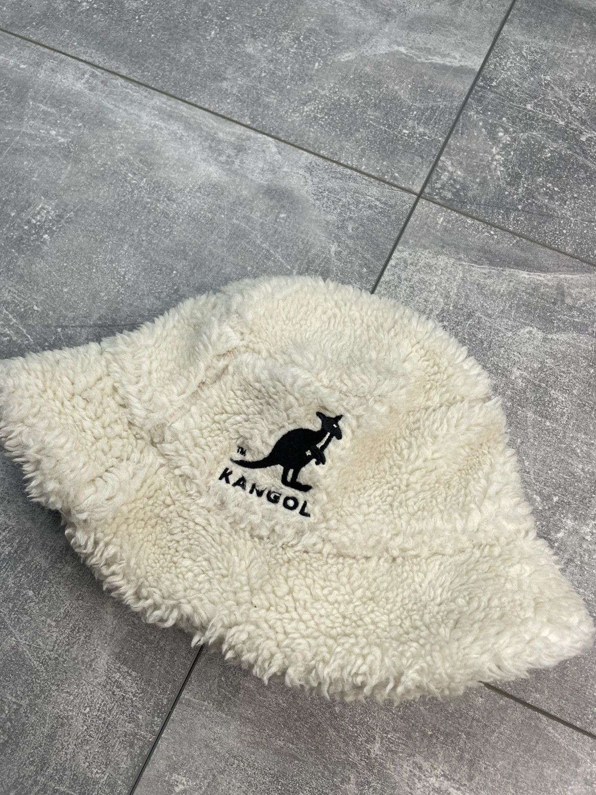 Kangol Kangol x H&M Faux Shearling Bucket Hat Size ONE SIZE - 2 Thumbnail