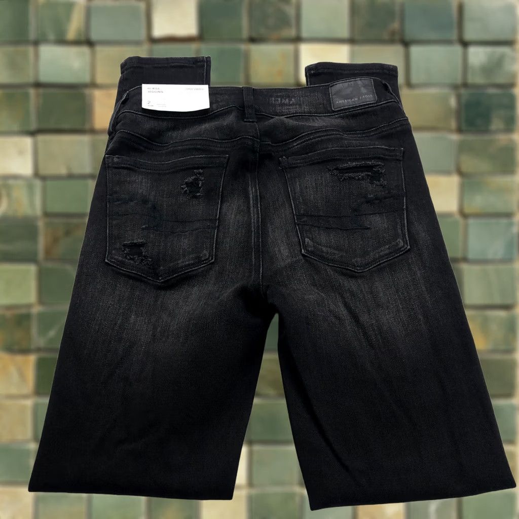 American Eagle Outfitters American Eagle Outfitters Jeans Hi Rise Jegging Black 2 25W 29L Denim Tapered 5-Pocket Womens Small Bootcut (if applicable) Size 26" / US 2 / IT 38 - 1 Thumbnail