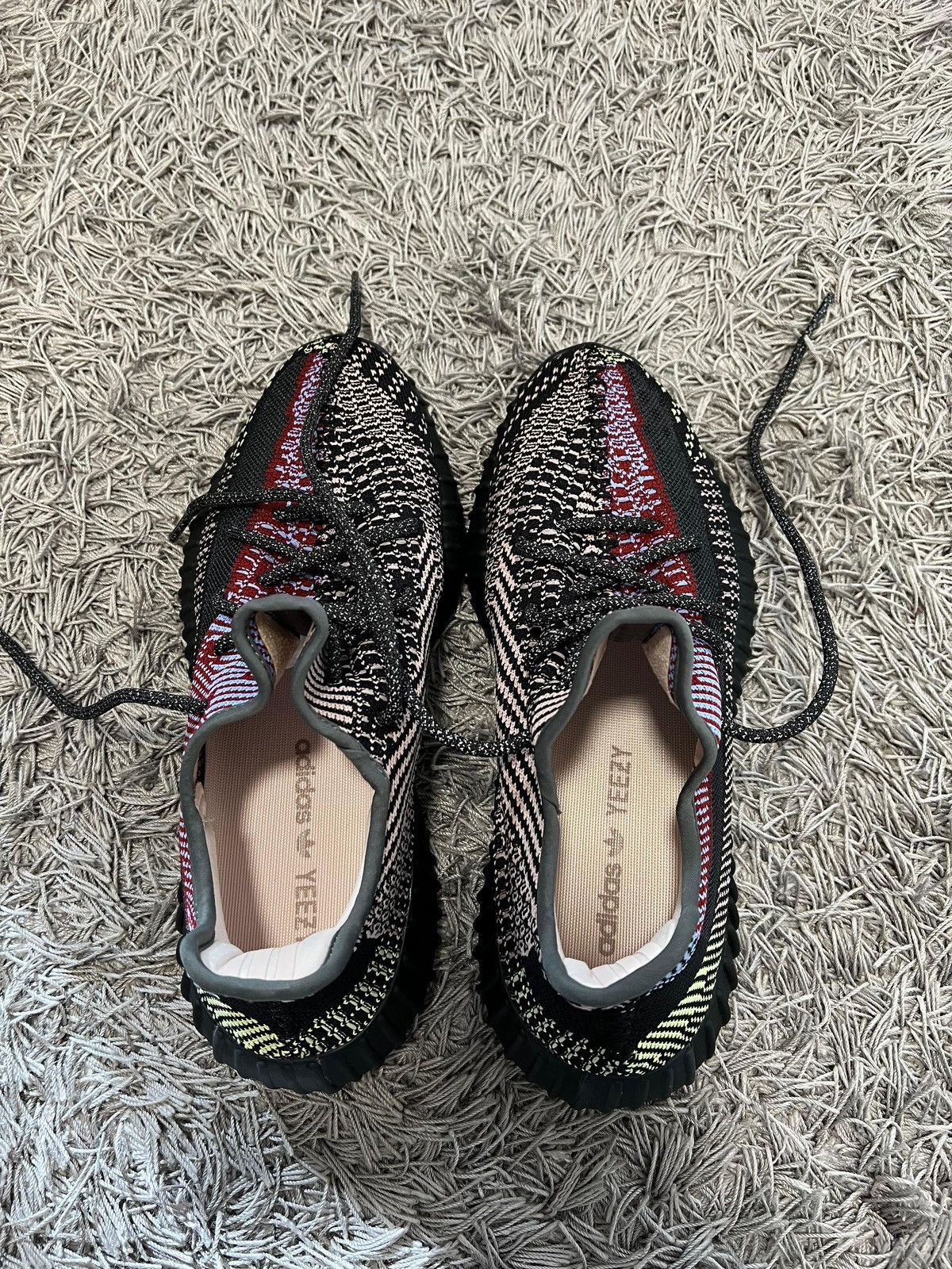 Adidas Adidas Yeezy Boost 350 V2 Yecheil Size US 9.5 / EU 42-43 - 3 Thumbnail