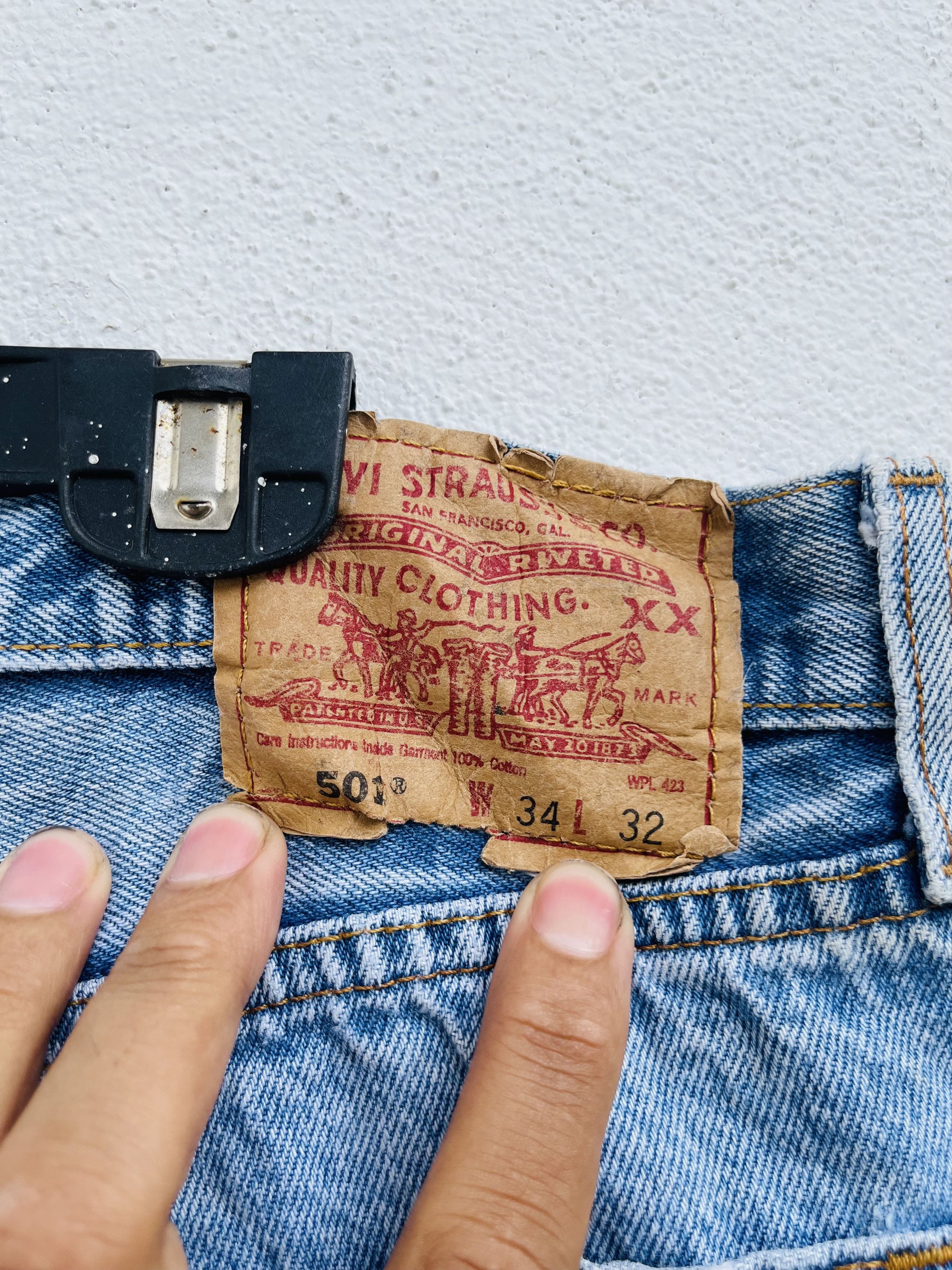 Levi's Vintage Clothing × Vintage Vintage 90s Levis Distressed Kurt Cobain Fashion Style Size US 33 - 10 Thumbnail