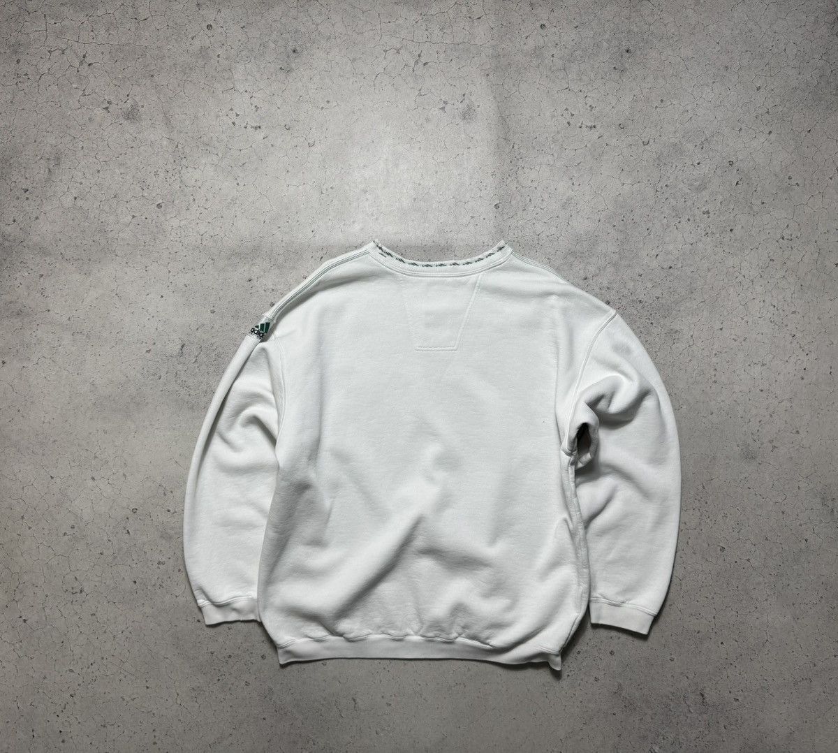 Adidas Adidas Equipment White Logo White Vintage 90’s Sweatshirt Size US L / EU 52-54 / 3 - 9 Thumbnail