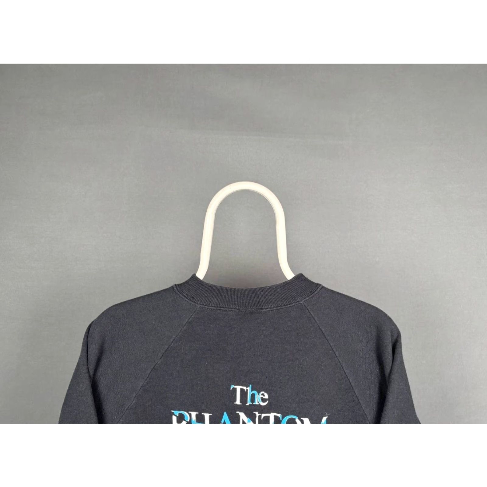 Vintage The Phantom Of The Opera Mens Sweatshirt Long Sleeve Black Crew Neck Pullover One Size Logo Vintage: No Size US M / EU 48-50 / 2 - 5 Thumbnail