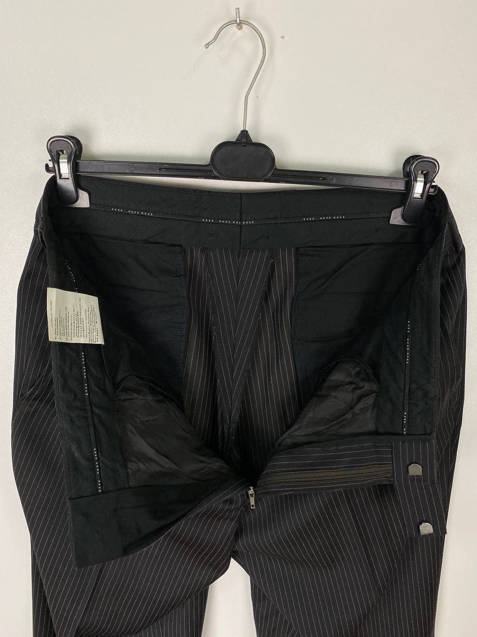 Hugo Boss Hugo Boss luxury classic suit size US 42 Size 42R - 23 Thumbnail