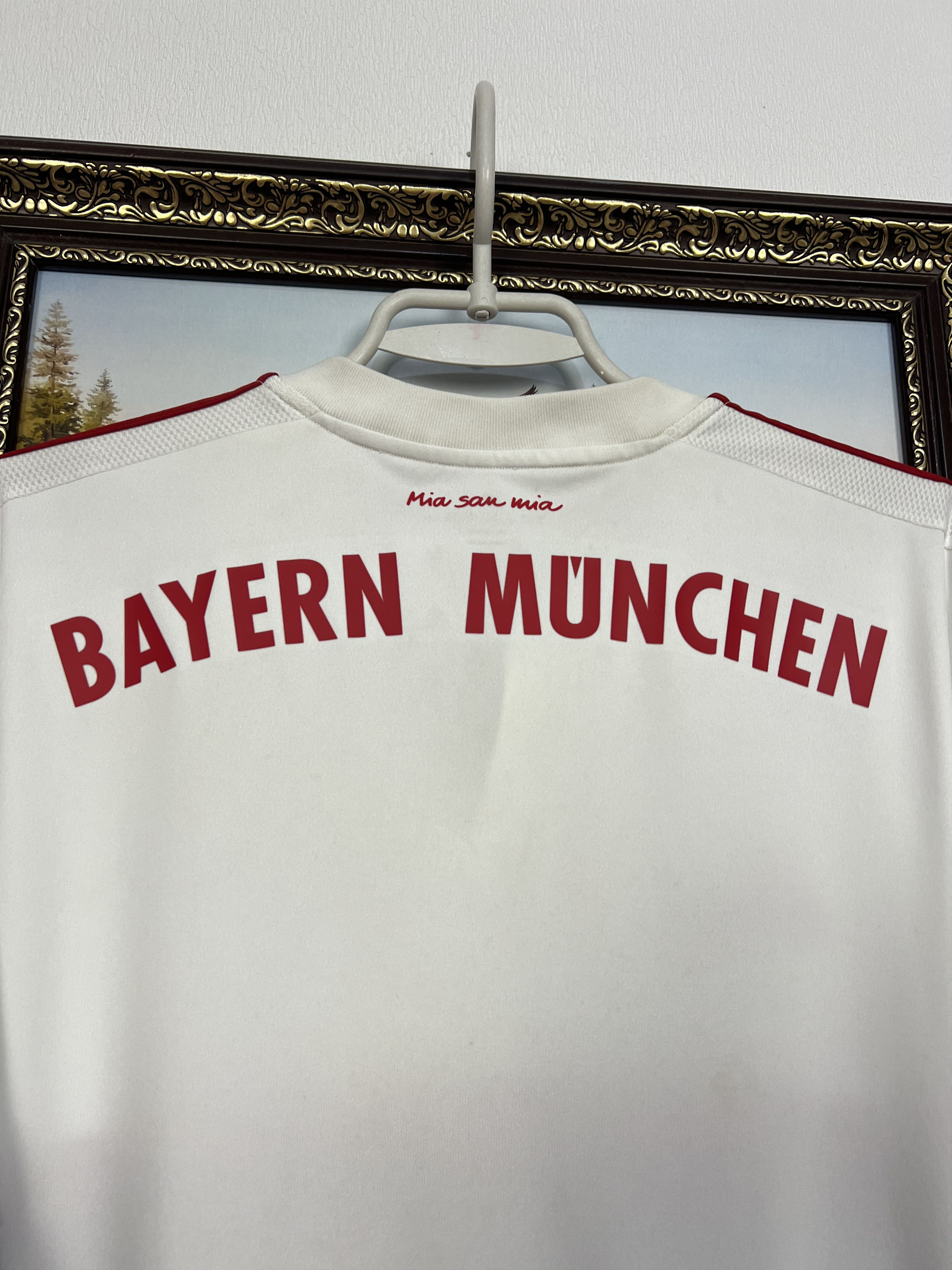 Adidas Bayern Munich Away football shirt 2015 Soccer Jersey Trikot Size US L / EU 52-54 / 3 - 12 Thumbnail