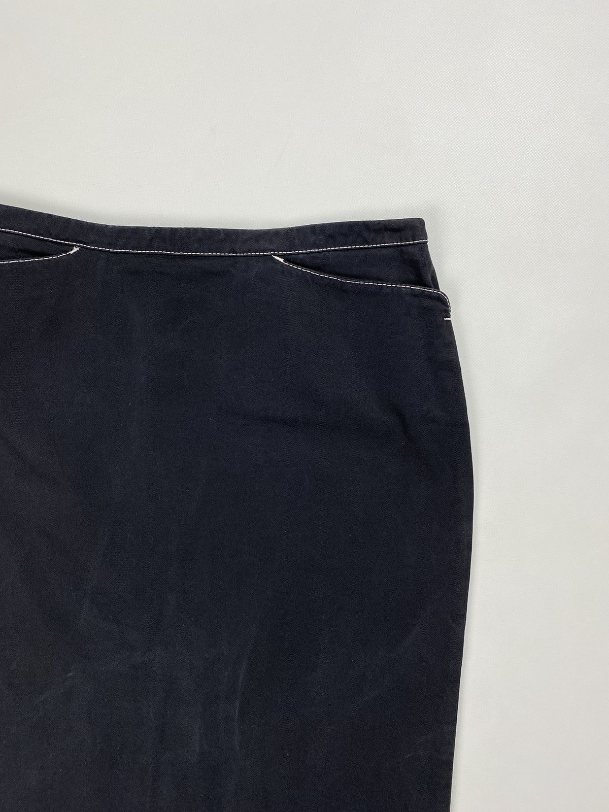 Prada Prada ladies cotton pencil skirt size 42 Size 28" / US 6 / IT 42 - 8 Thumbnail
