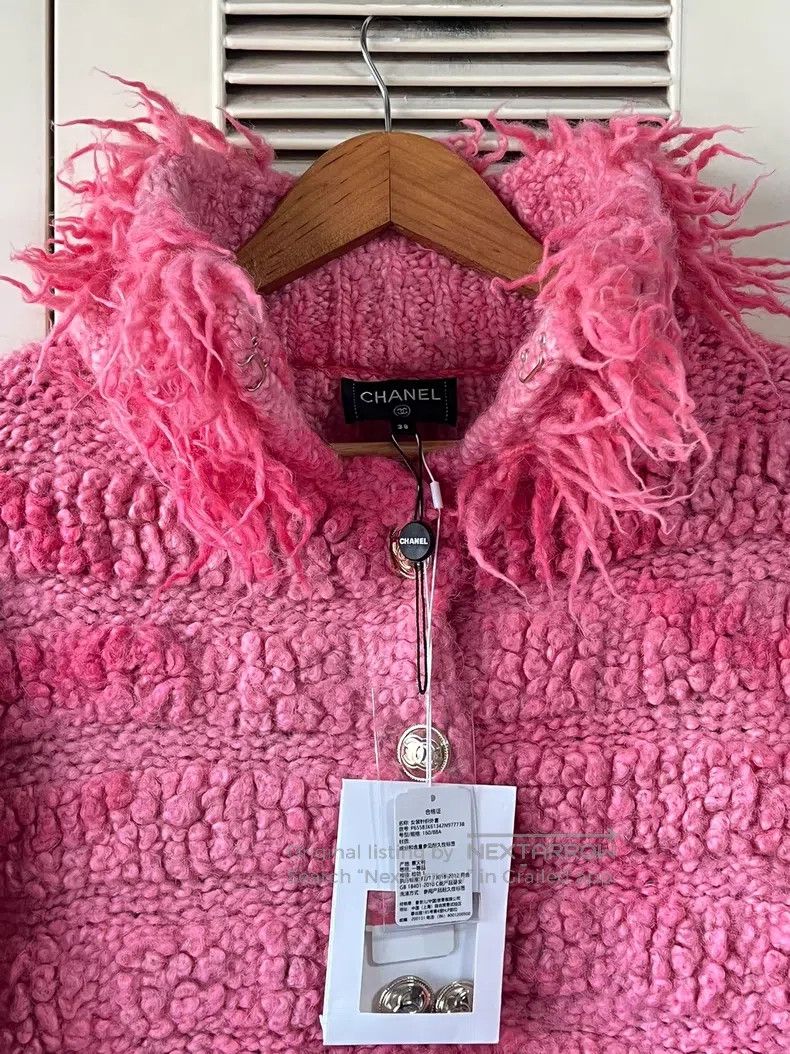 Chanel Chanel Pink lamb fur coat Size XS / US 0-2 / IT 36-38 - 3 Thumbnail
