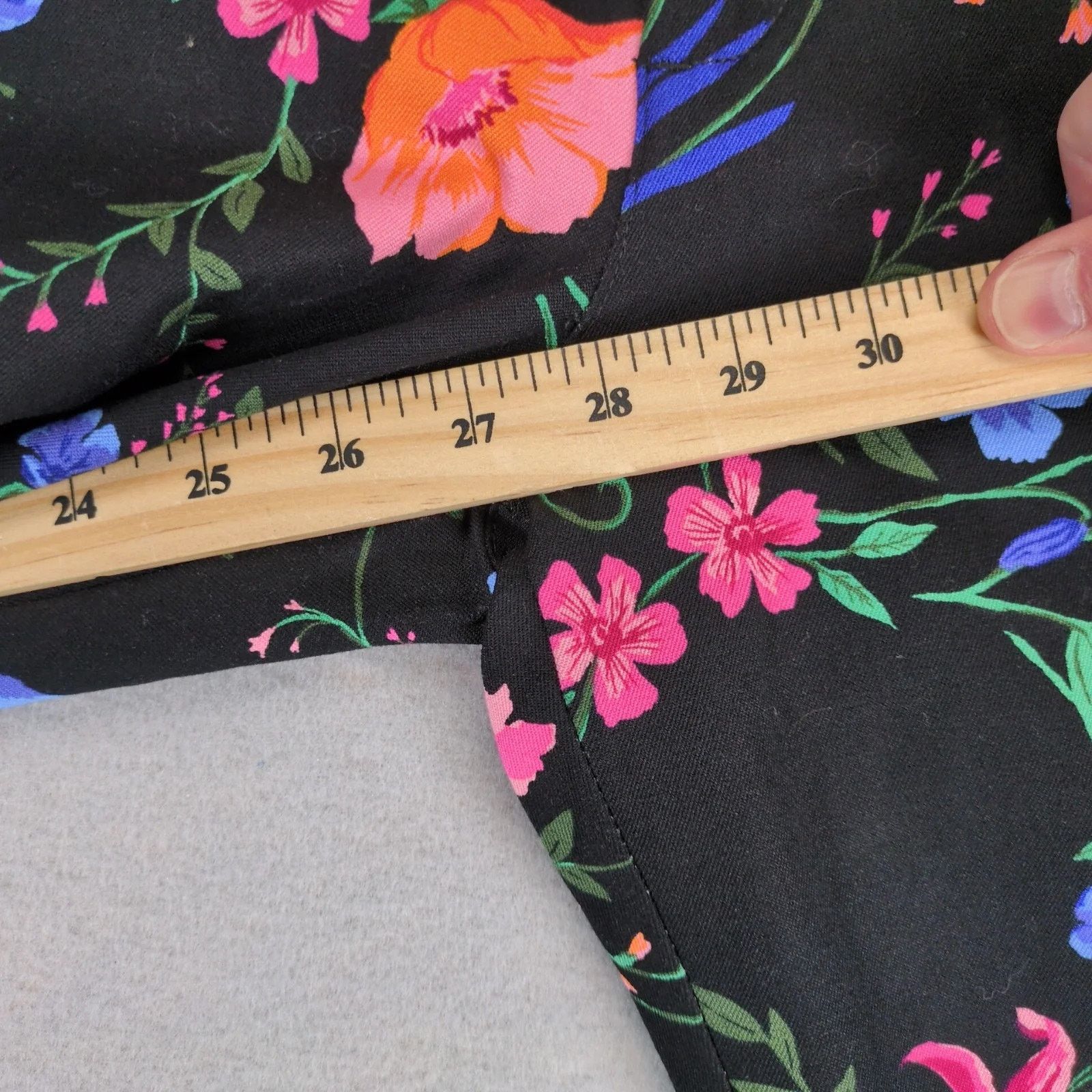Old Navy NWT Old Navy Pixie Floral Print Pants Womens 6 Stretch 30x27 Size 28" / US 6 / IT 42 - 6 Thumbnail