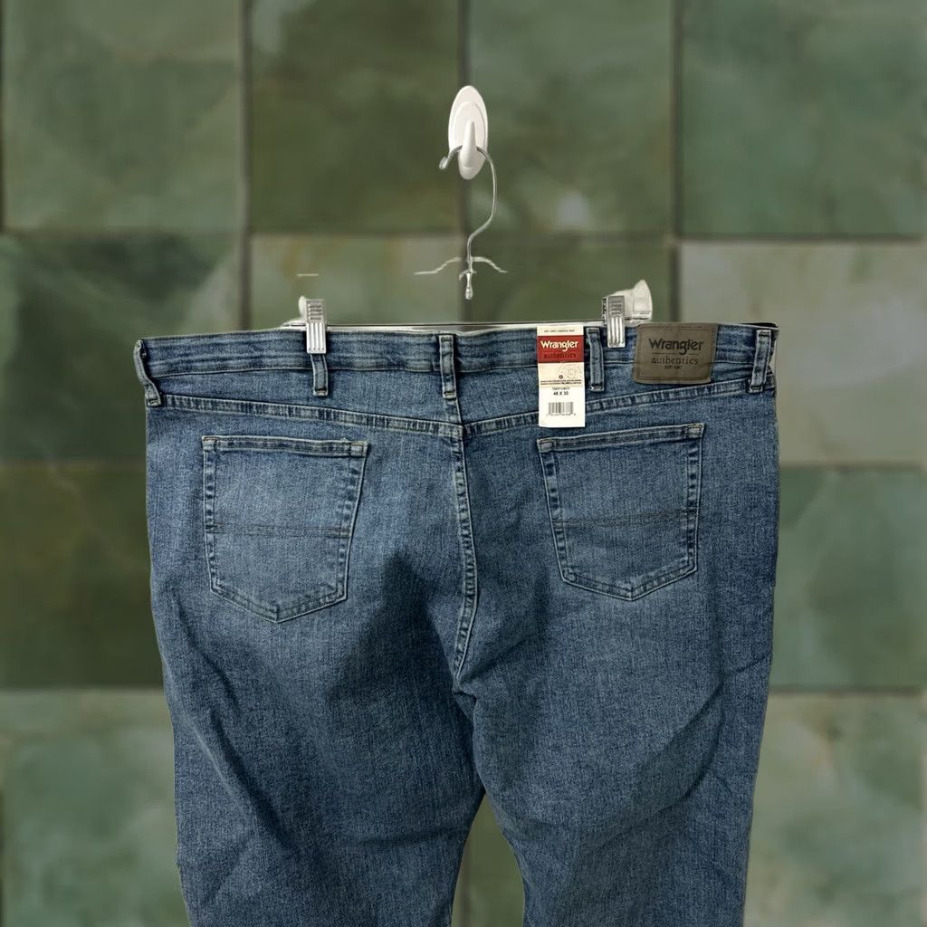 Wrangler Wrangler Authentics Jeans Mens 46x30 Light Wash Straight Leg Stretch NWT Denim Cotton Blend 5-Pocket Regular Fit Buttons Zipper NWT Mens Jeans Size US 30 / EU 46 - 1 Thumbnail