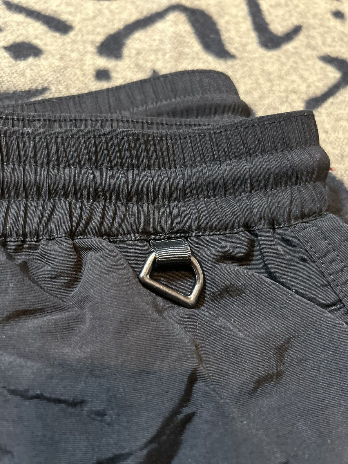 October's Very Own OVO Nylon Shorts Size US 32 / EU 48 - 5 Thumbnail