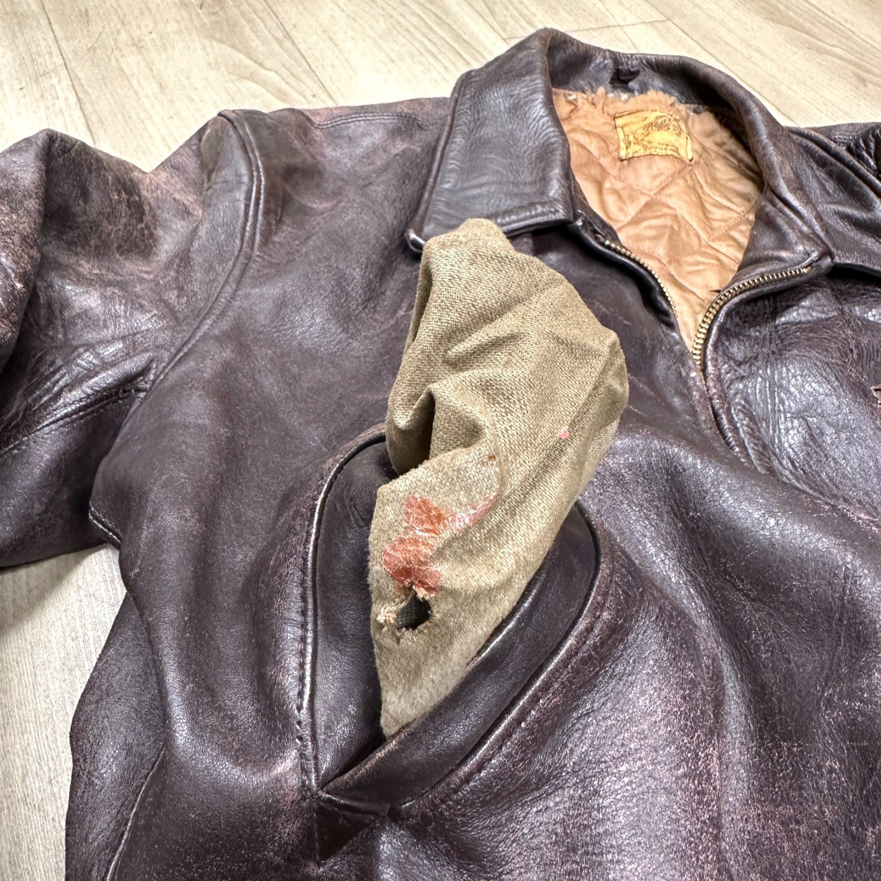 Vintage VINTAGE Blatt Horsehide Leather Jacket Mens XL Brown Front Quarter 90s Quilted Lined Bomber Jacket Riding Style аксесс? Size US XL / EU 56 / 4 - 6 Thumbnail