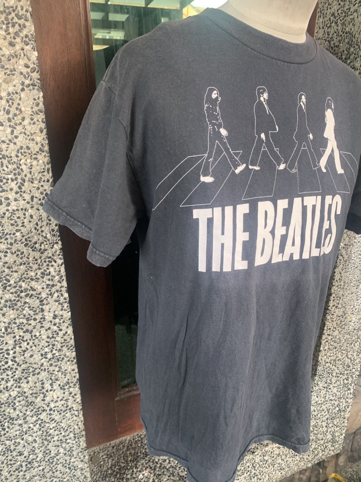 Band Tees Vintage 2005 The Beatles English Rock Band T shirt Size US M / EU 48-50 / 2 - 4 Thumbnail