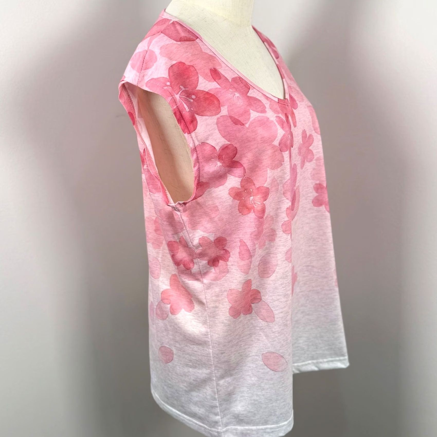 Pinko Noracora XL Sleeveless Top Pink Floral Cherry Blossom Ombre V-Neck Coquette GUC Size XL / US 12-14 / IT 48-50 - 4 Thumbnail