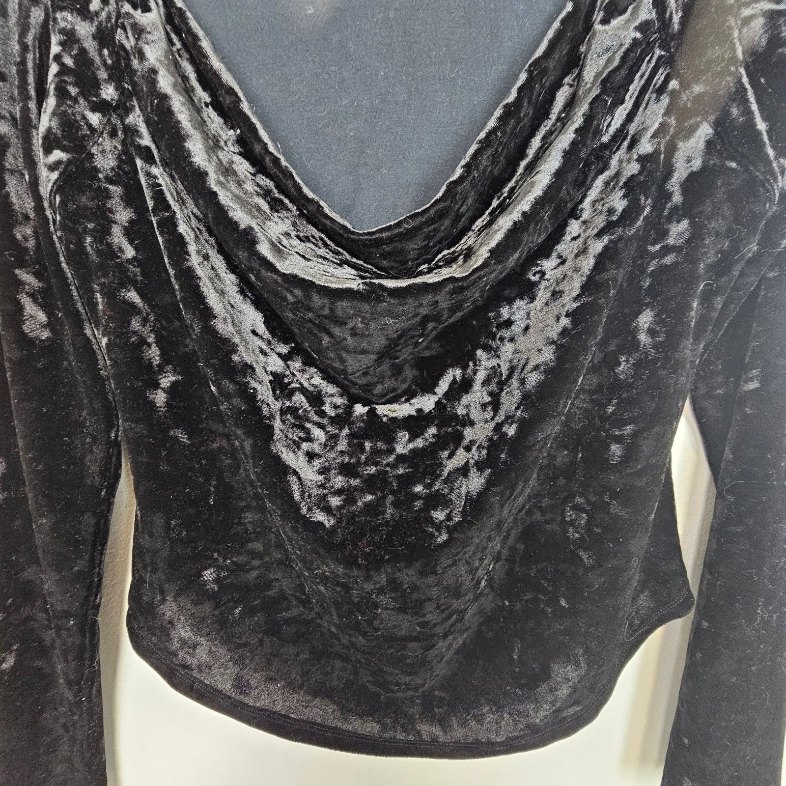 Free People Free People Perfect Date Black Velvet Top Cowl Neck Sz M Size M / US 6-8 / IT 42-44 - 4 Thumbnail