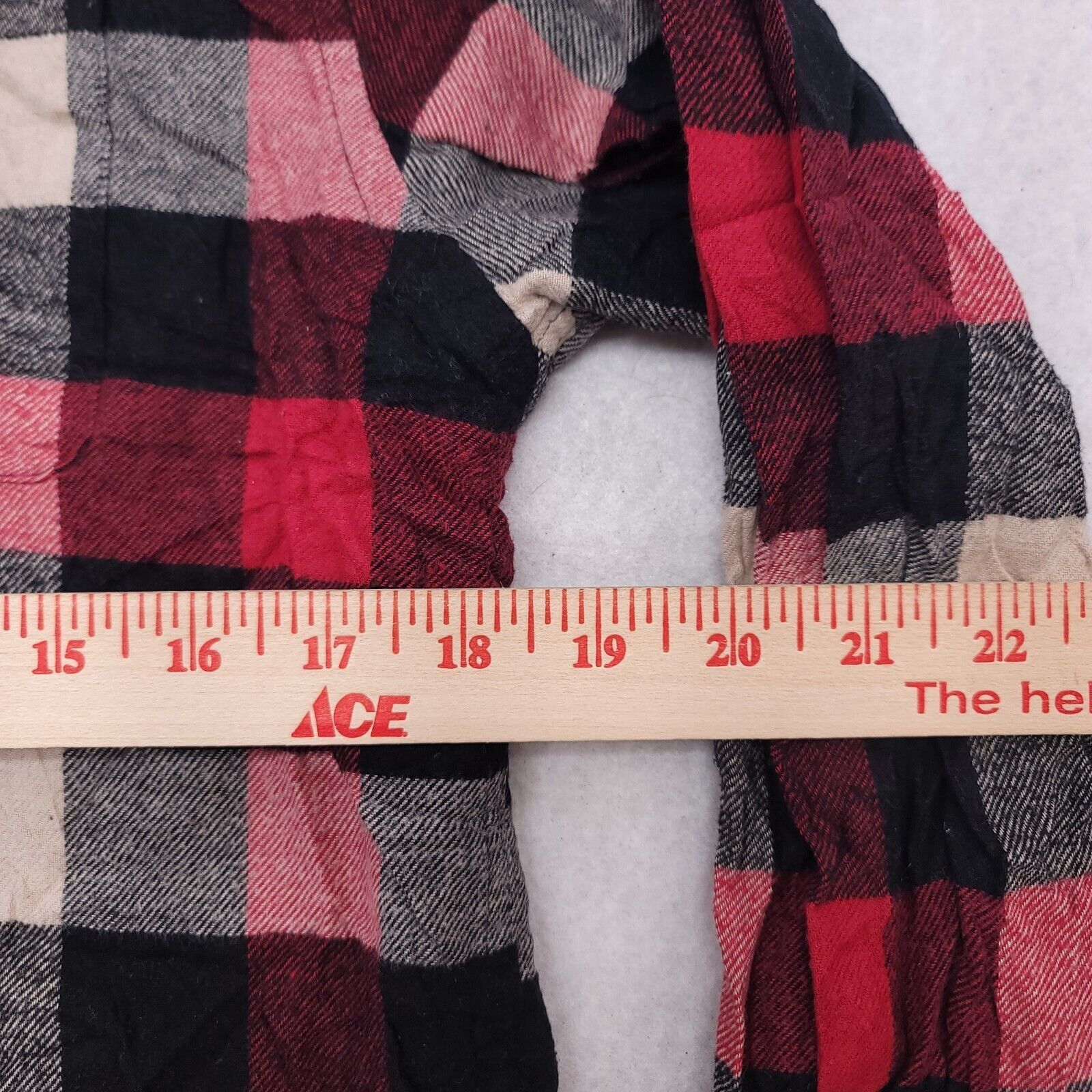 Croft & Barrow Croft & Barrow Gingham Flannel Shirt Mens Size S Red Black Size US S / EU 44-46 / 1 - 8 Thumbnail