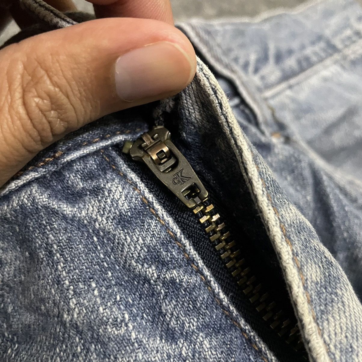 Calvin Klein 90s CK Distressed Denim Patchwork Kapital Style Size US 32 / EU 48 - 5 Thumbnail