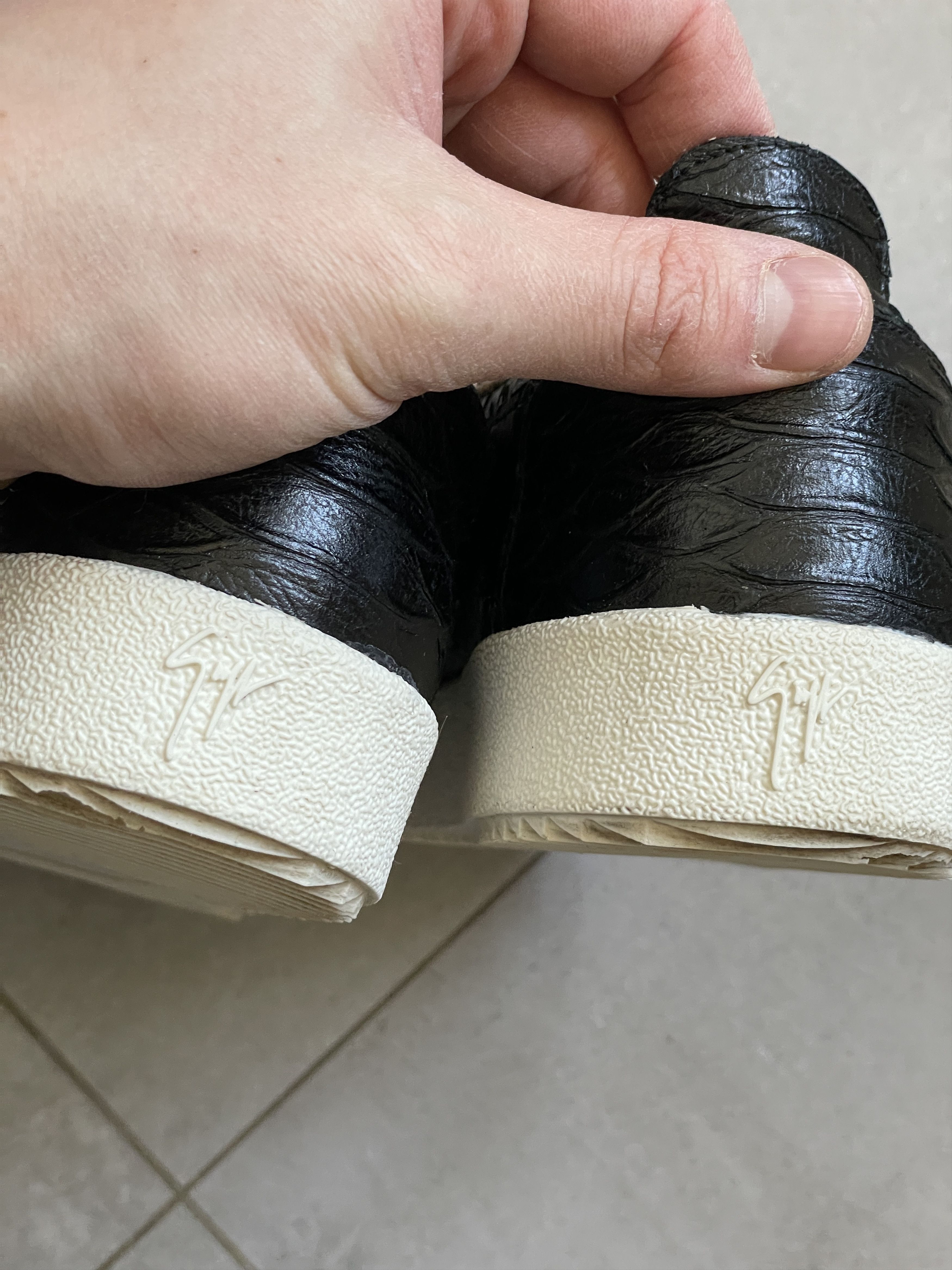 Giuseppe Zanotti GIUSEPPE ZANOTTI SNAKE SKIN BLACK ZIPPER SNEAKERS Size US 8.5 / EU 41-42 - 8 Thumbnail