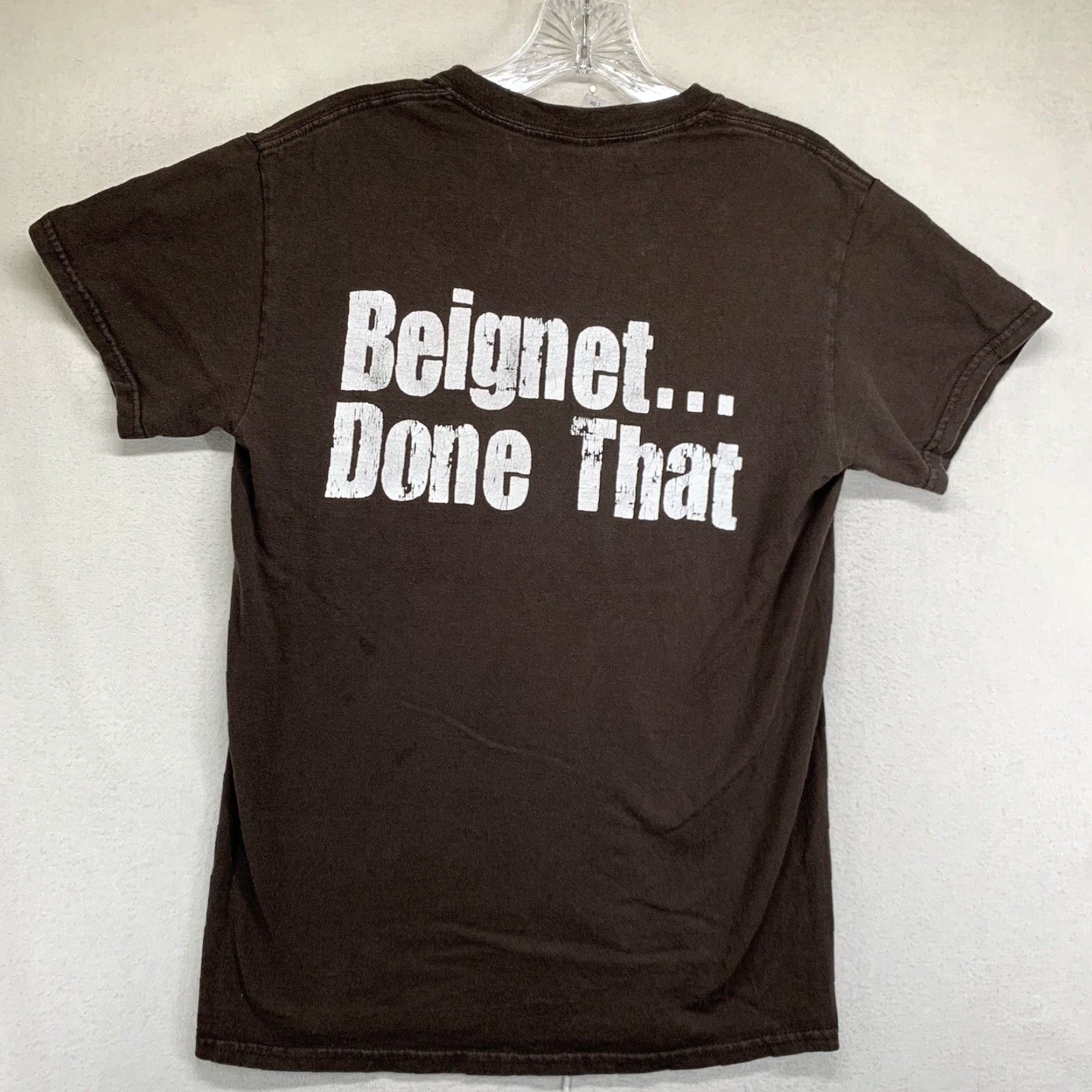 Gildan VINTAGE Cafe Beignet T-Shirt Unisex Adults Small Cotton Brown Restaurant Logo Graphic Print 90s Coffee Size US S / EU 44-46 / 1 - 3 Thumbnail