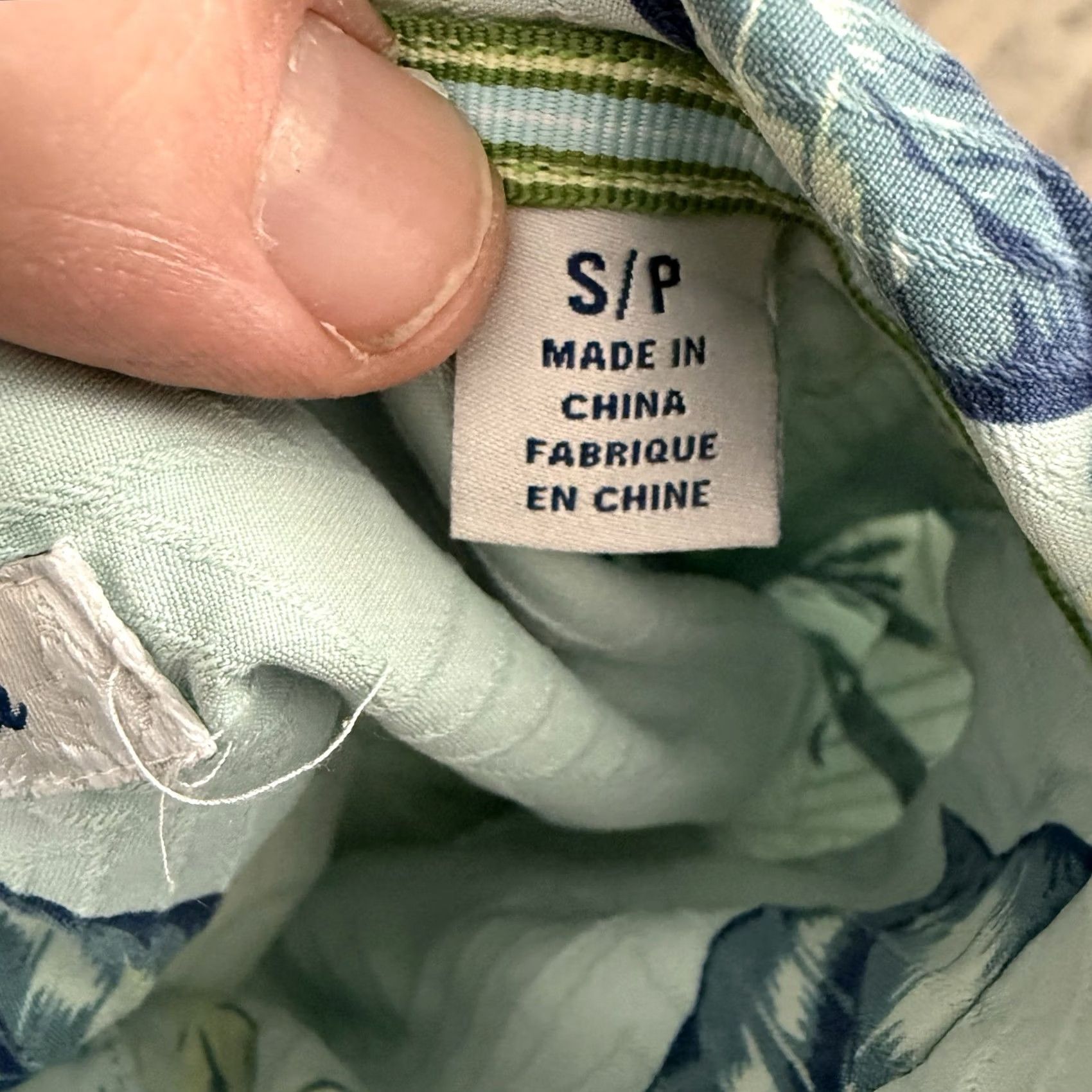 Tommy Bahama Tommy Bahama Silk Shirt Mens S Button-Up Beach Hawaiian Blue Capris Coast Sea Stripe Floral Casual Spring Summer Fall Party/Cocktail Travel Mens Size US S / EU 44-46 / 1 - 4 Thumbnail