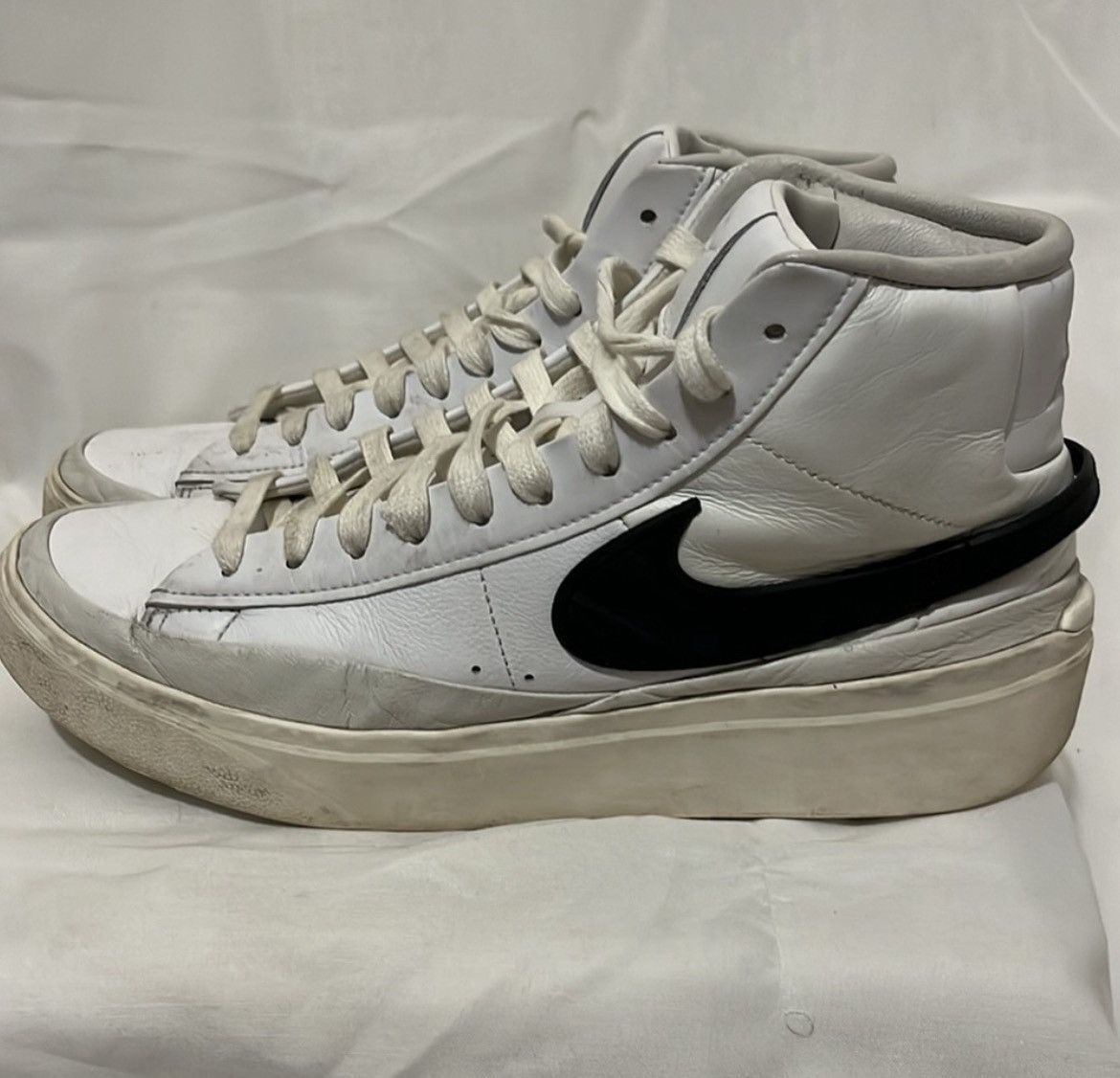 Nike Nike Blazer Phantom Sneaker Size US 11 / EU 44 - 3 Thumbnail