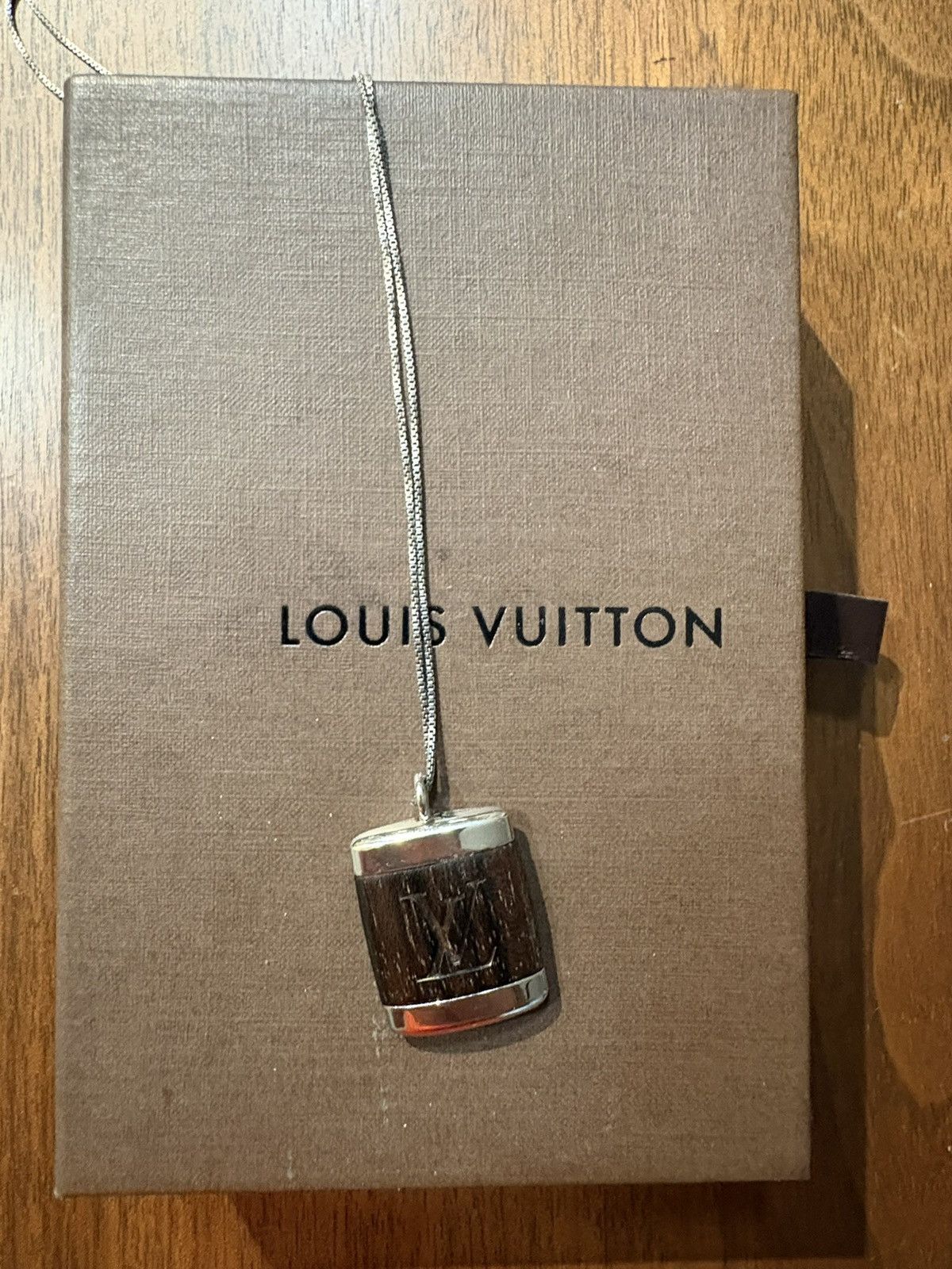 Louis Vuitton Louis Vuitton Metal/Wood Necklace Size ONE SIZE - 3 Thumbnail