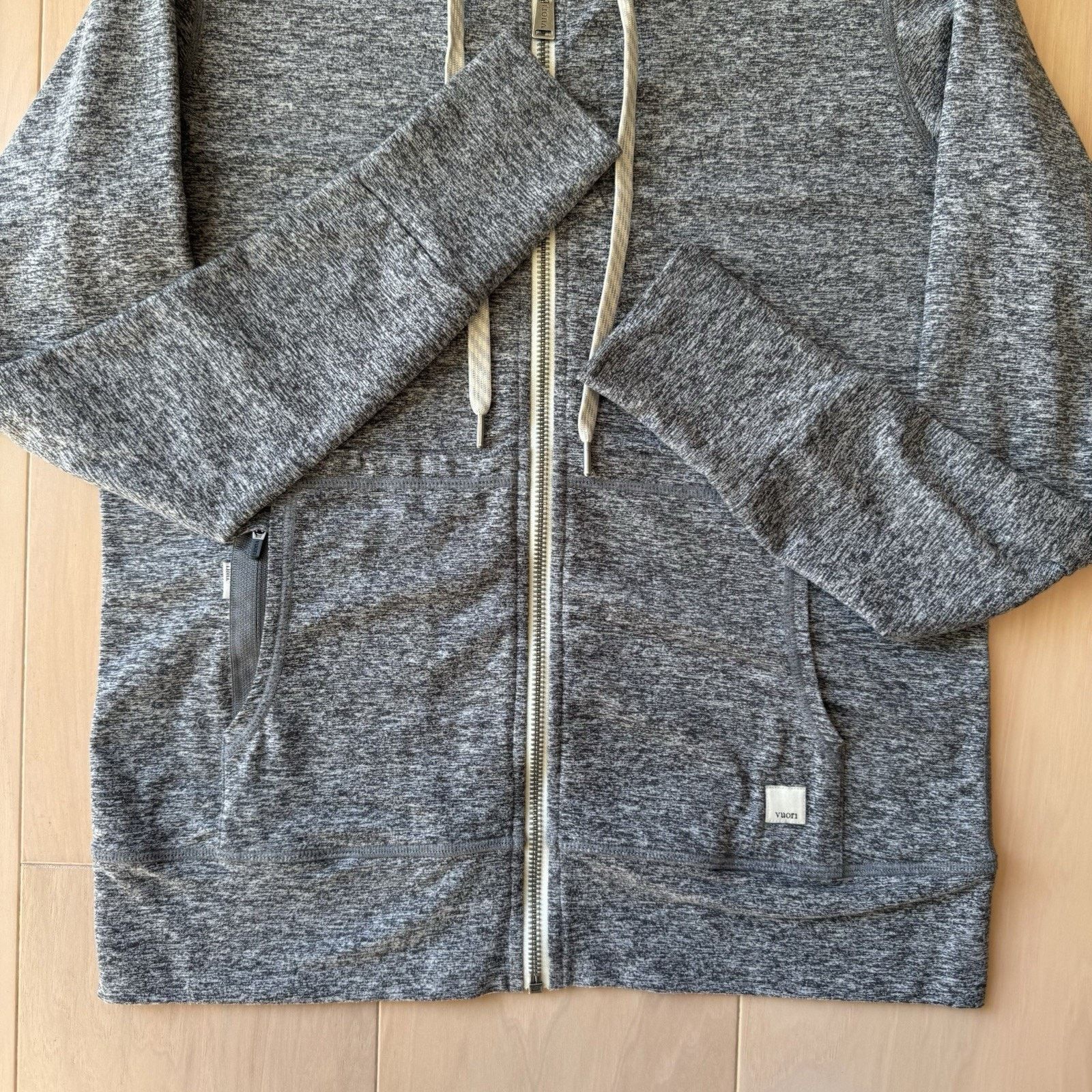 Vuori Vuori Halo Performance Hoodie XS Gray Full Zip Jacket Hooded Size XS / US 0-2 / IT 36-38 - 5 Thumbnail