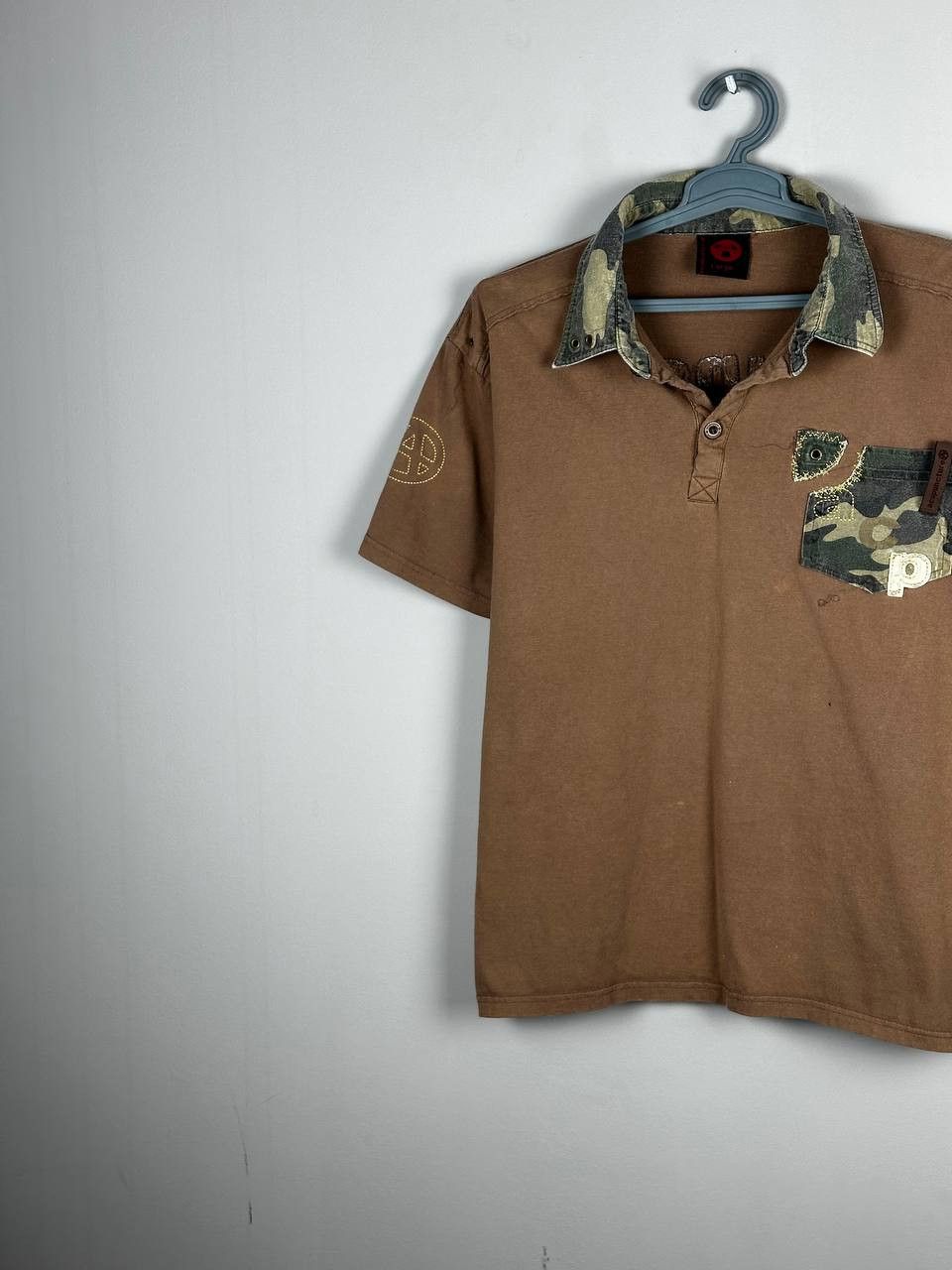 Acupuncture Acupuncture y2k brown punk Grunge t shirt boxy Camo Size US L / EU 52-54 / 3 - 2 Thumbnail