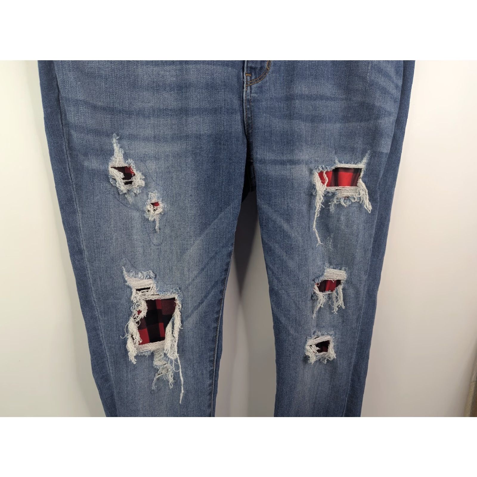 Denime Judy Blue Jeans Womens 13/31 Skinny Distressed Buffalo Plaid Patch Denim JB88316 Denim Jeans Women Vintage: No Size 34" / US 12 / IT 48 - 2 Thumbnail