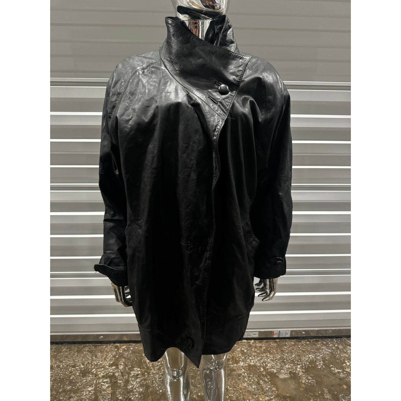 Vintage BLACK VTG LEATHER COAT Size M / US 6-8 / IT 42-44 - 3 Thumbnail