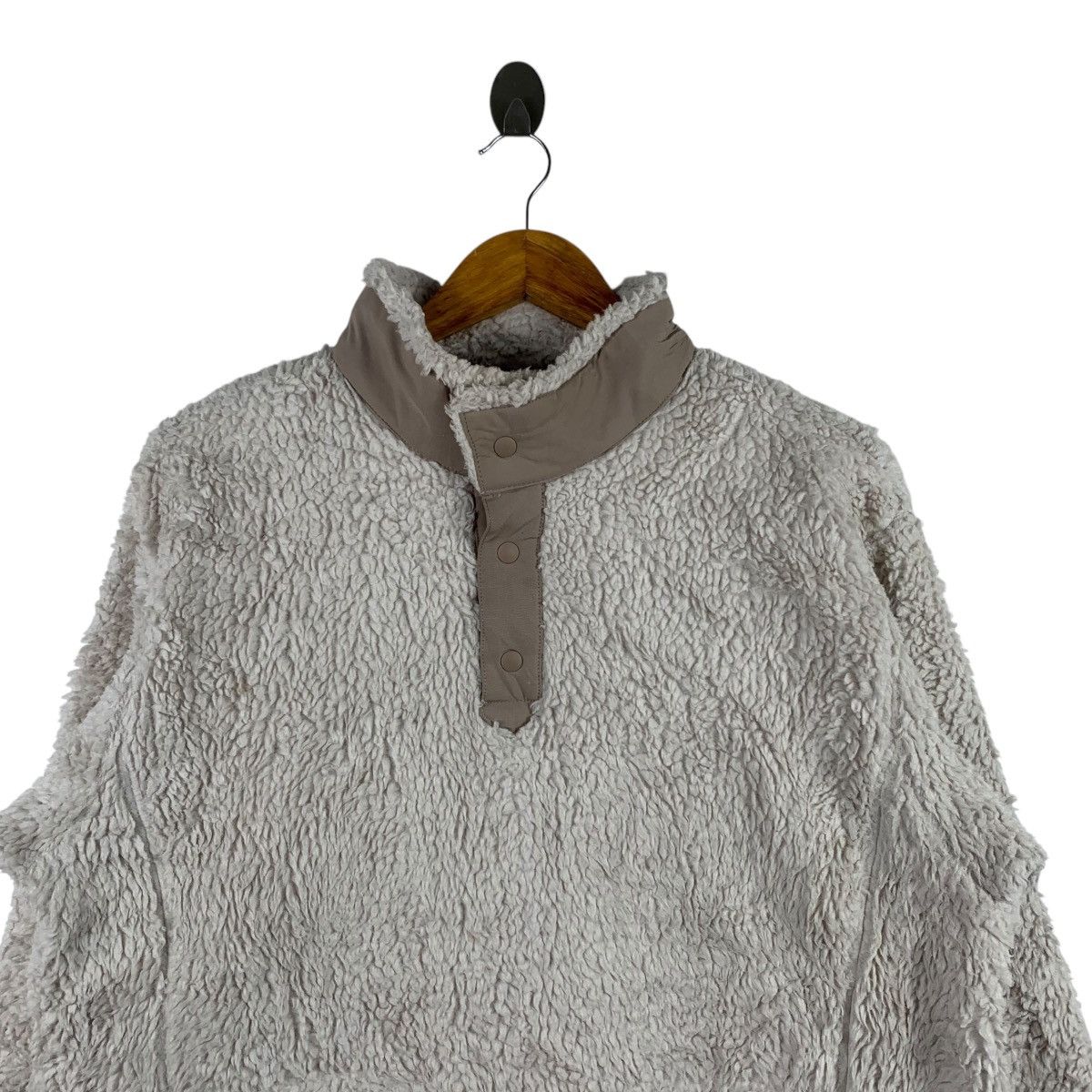 Uniqlo × White Mountaineering WHITE MOUNTAINEERING x UNIQLO Sherpa Fleece White Sweatshirt Size US M / EU 48-50 / 2 - 2 Thumbnail