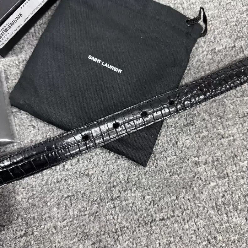 Saint Laurent Paris Saint Laurent Paris Black Crocodile Pattern Gold Buckle Be Size ONE SIZE - 5 Thumbnail