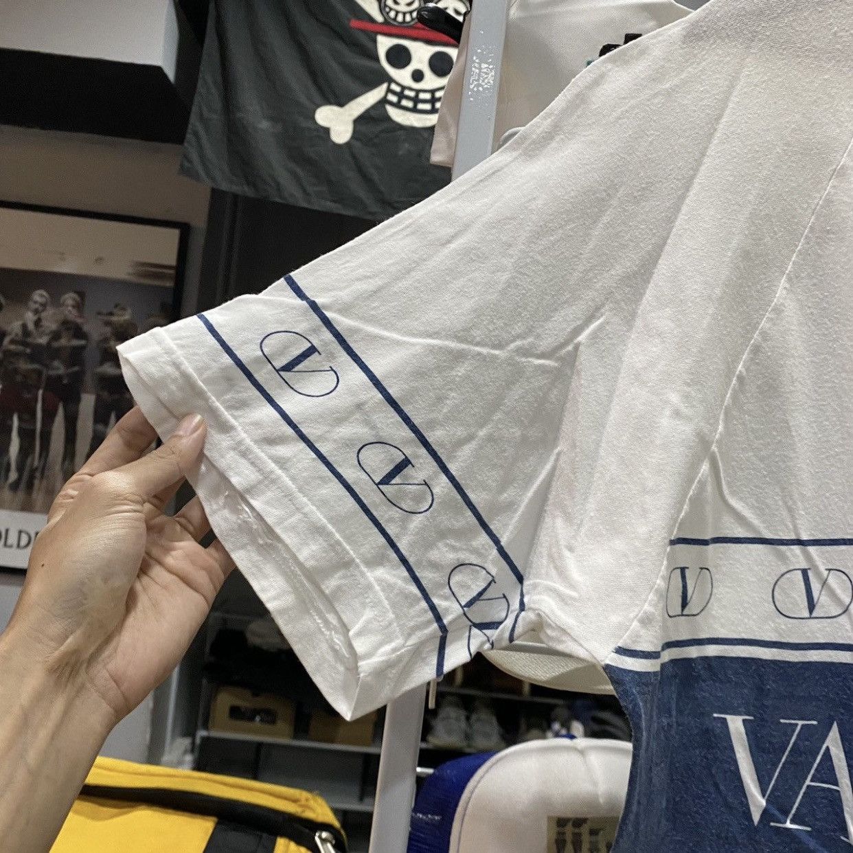 Valentino Vintage Valentino Spellout Multi-Logo T-Shirt - White/Blue Size US S / EU 44-46 / 1 - 6 Thumbnail
