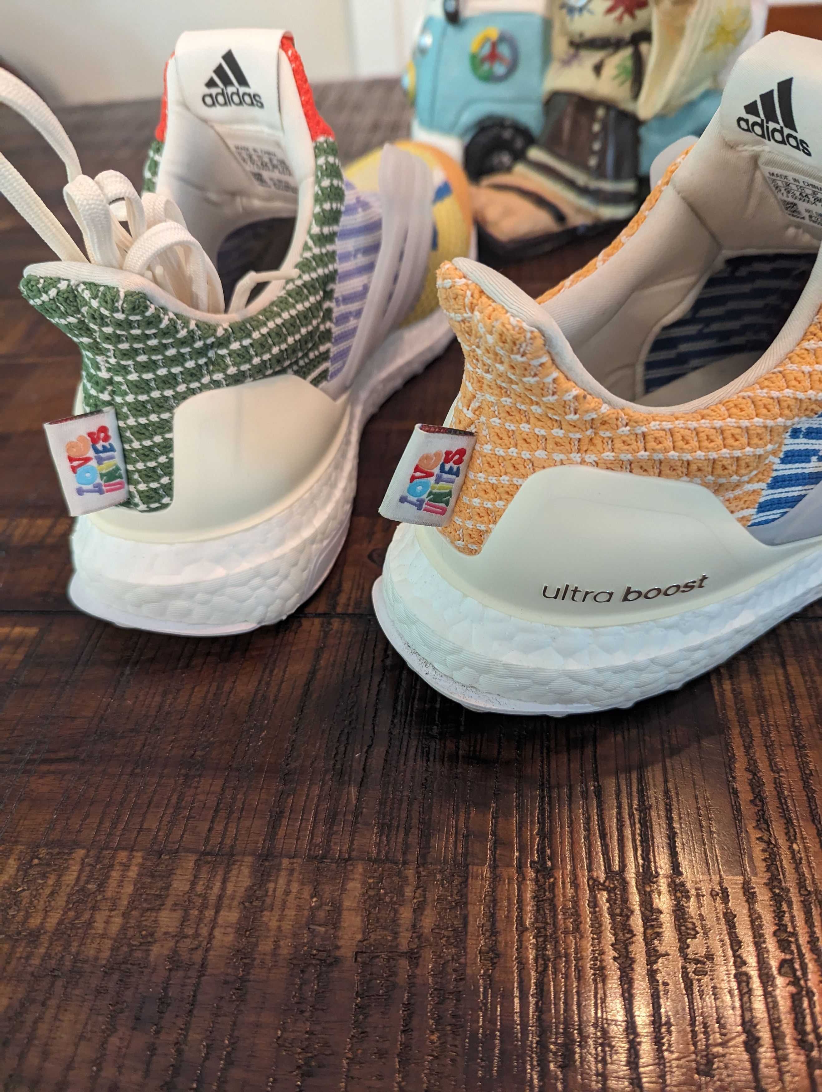 Adidas Adidas limited edition "Love Unites" Ultra Bounce Size US 10 / EU 43 - 16 Thumbnail