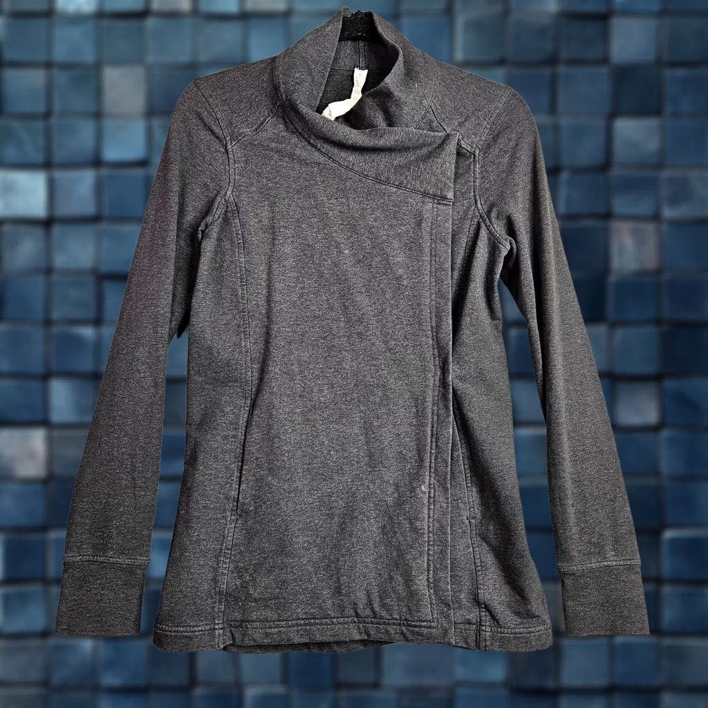 Lululemon Lululemon Women's Easy Wrap Button Jacket Dark Heather Grey Sz 4 Size S / US 4 / IT 40 - 1 Thumbnail