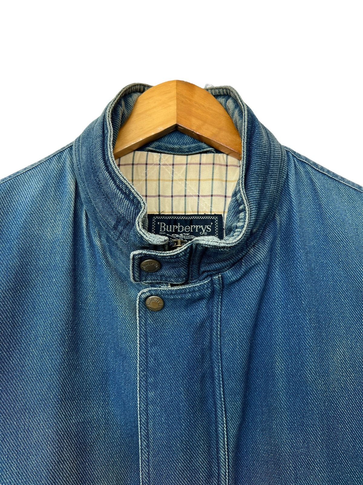 Burberry Vintage Burberrys Sunfaded Distressed Denim Jacket Size US L / EU 52-54 / 3 - 9 Thumbnail