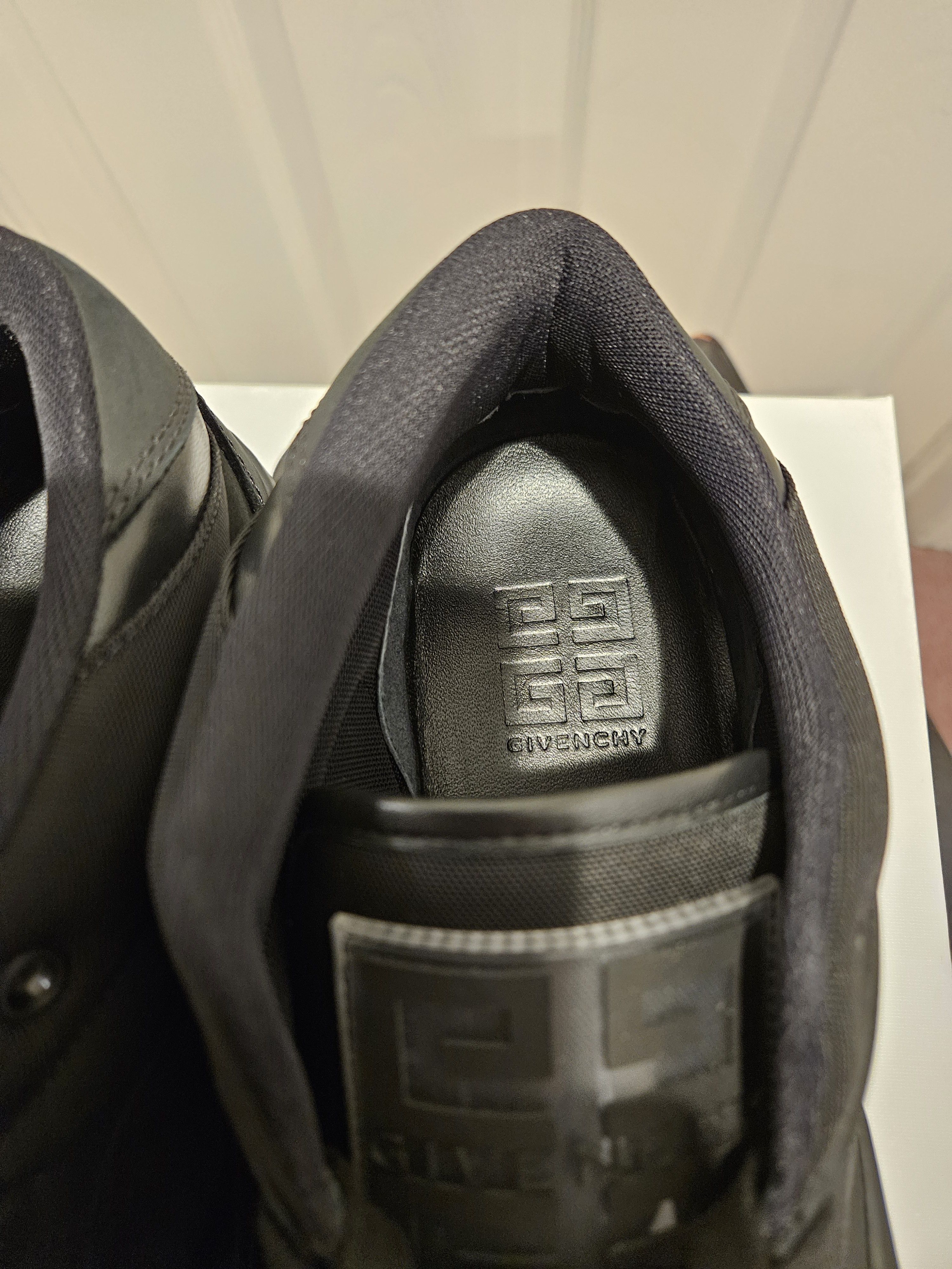Givenchy Skate Nubuck Sneakers Size US 9.5 / EU 42-43 - 10 Thumbnail