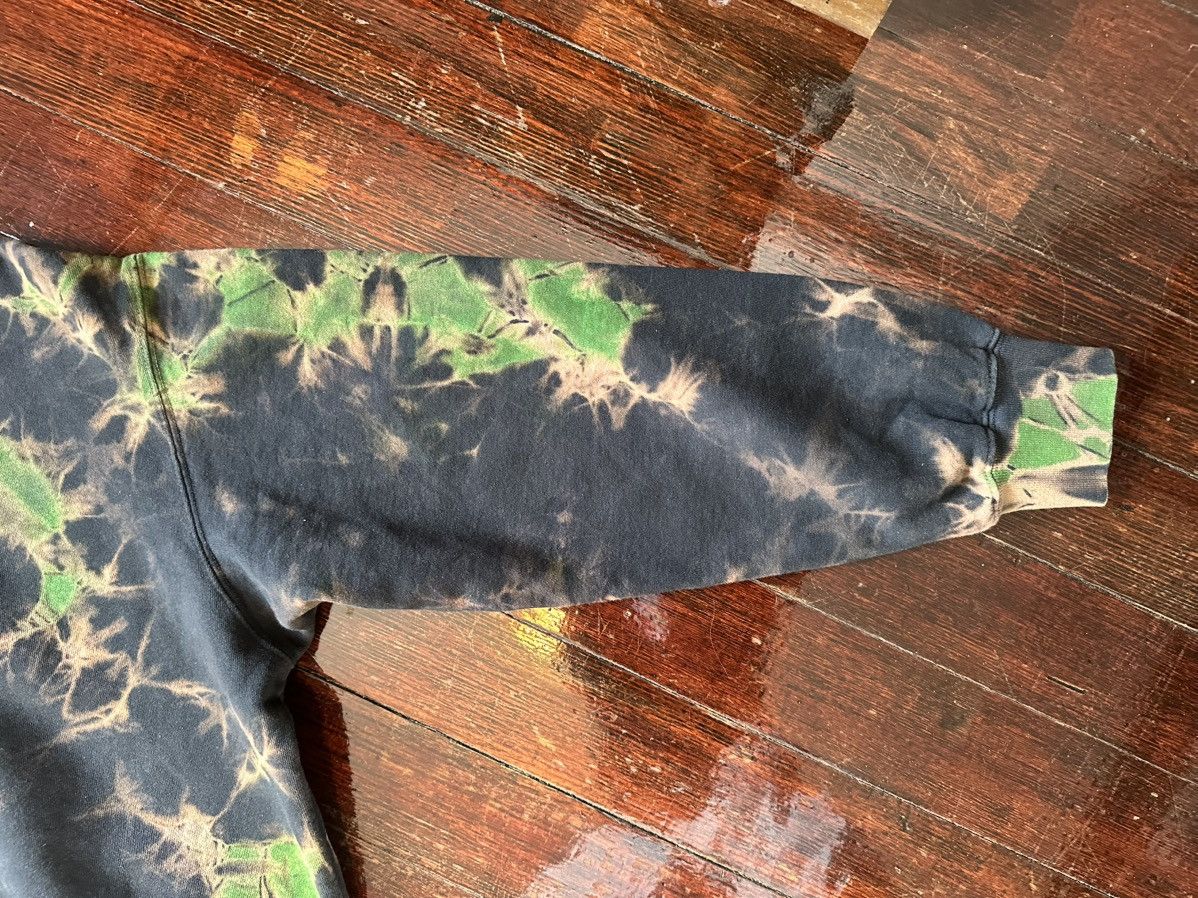 Supreme SUPREME FW25 SMALL BOX CREWNECK CAMO SMALL BLEACHED Size US S / EU 44-46 / 1 - 10 Thumbnail