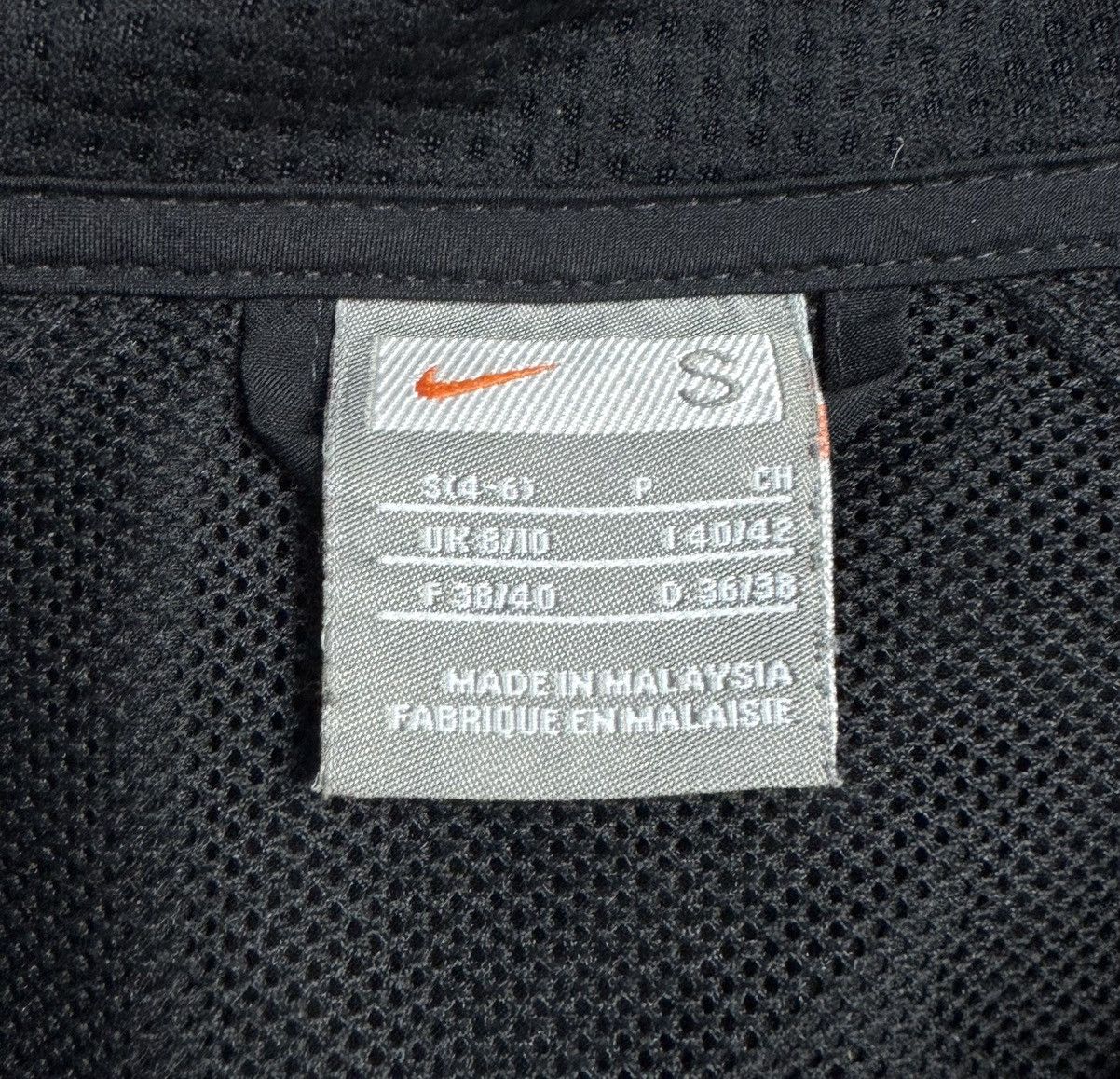 Nike Vintage 00s Nike Drill Small Logo Zip Up Windbreaker Size S / US 4 / IT 40 - 9 Thumbnail